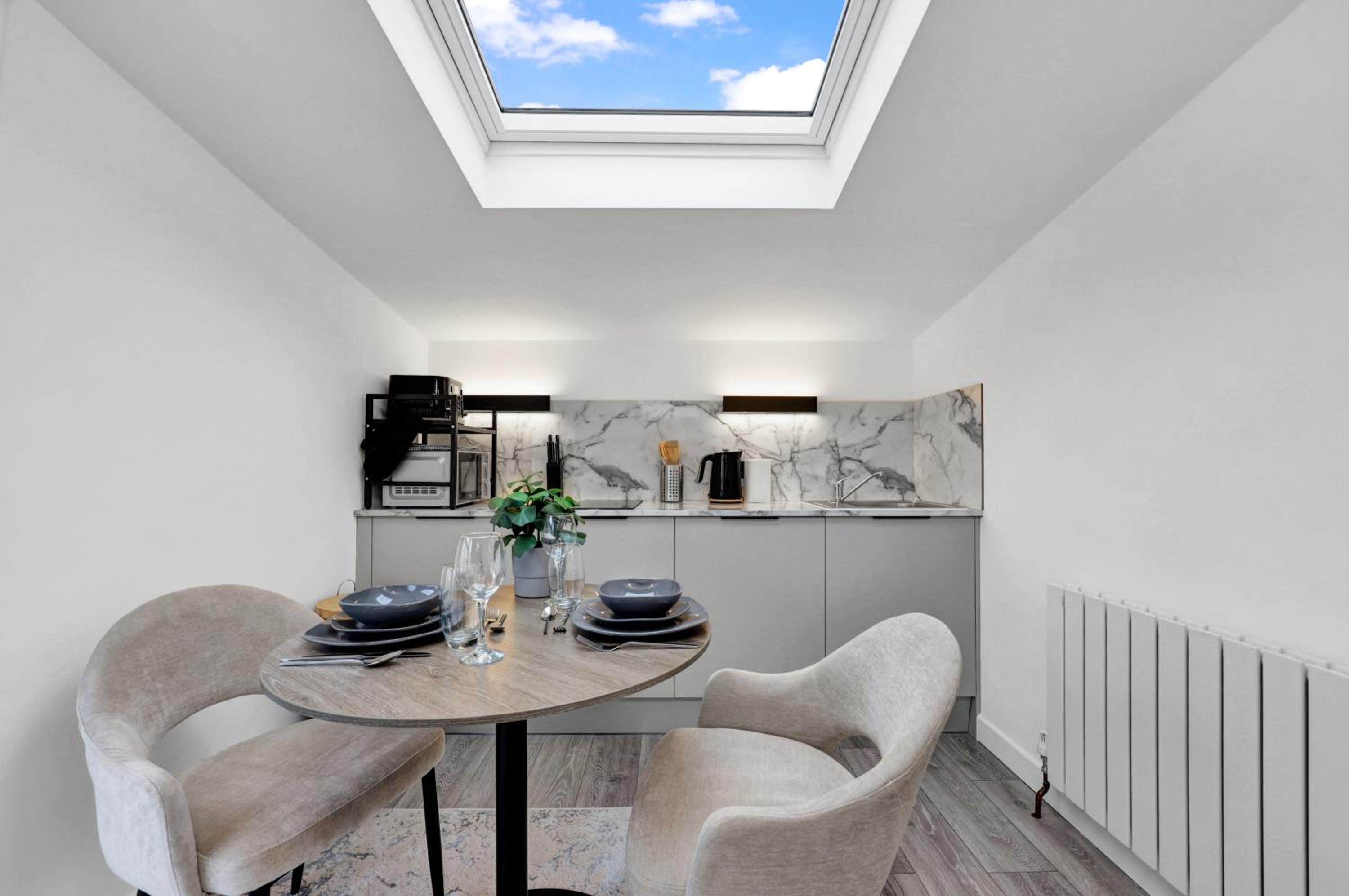 Hilldrop Apartments Short Term Rental & Flexible Renting Islington with Free WiFi, Parking & Garden
