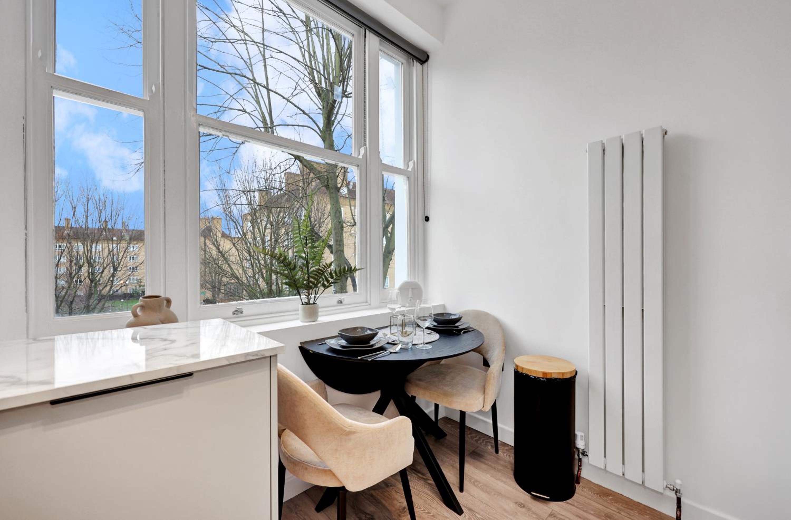 Hilldrop Apartments Short Term Rental & Flexible Renting Islington with Free WiFi, Parking & Garden