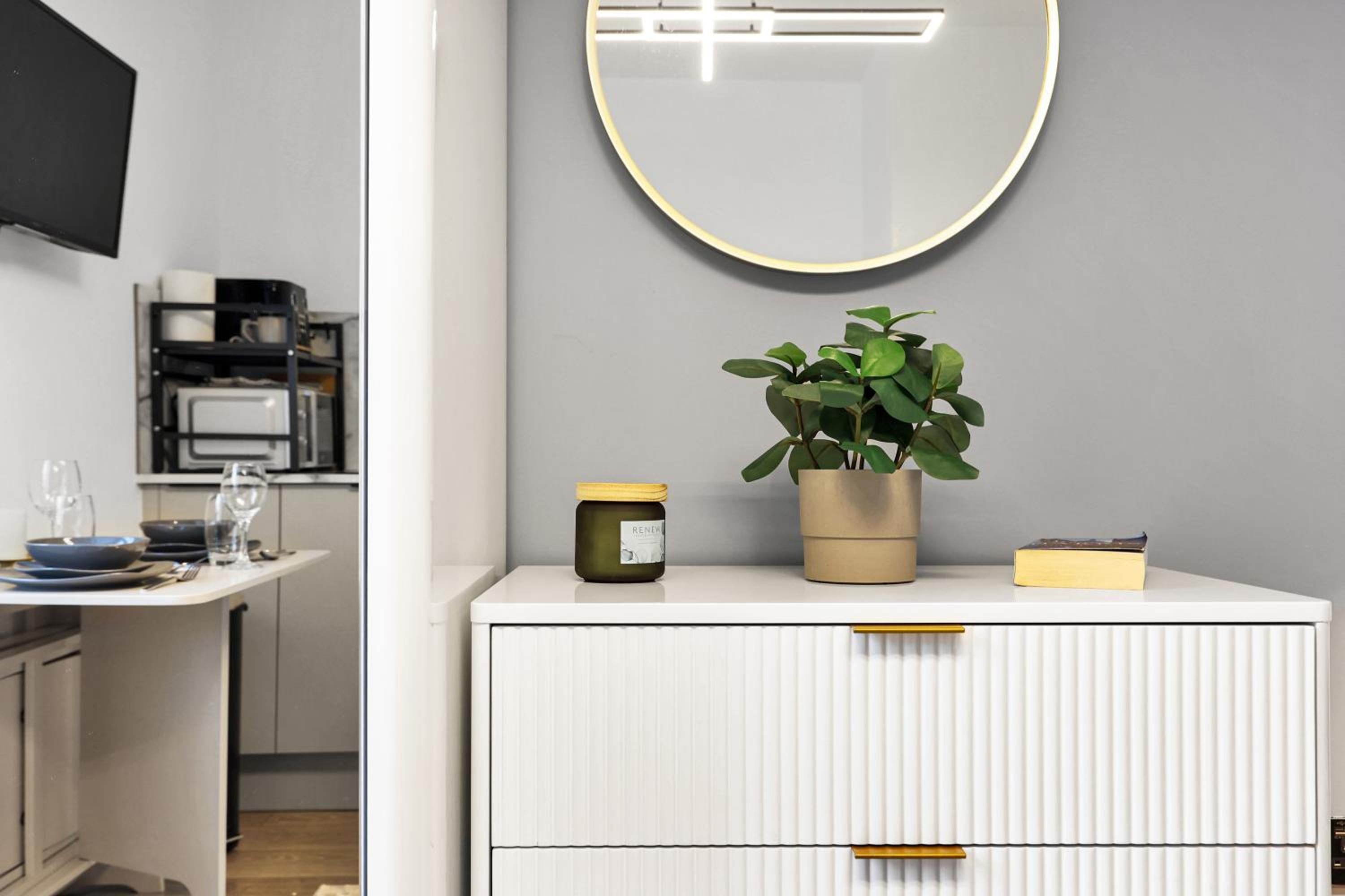 Hilldrop Apartments Short Term Rental & Flexible Renting Islington with Free WiFi, Parking & Garden