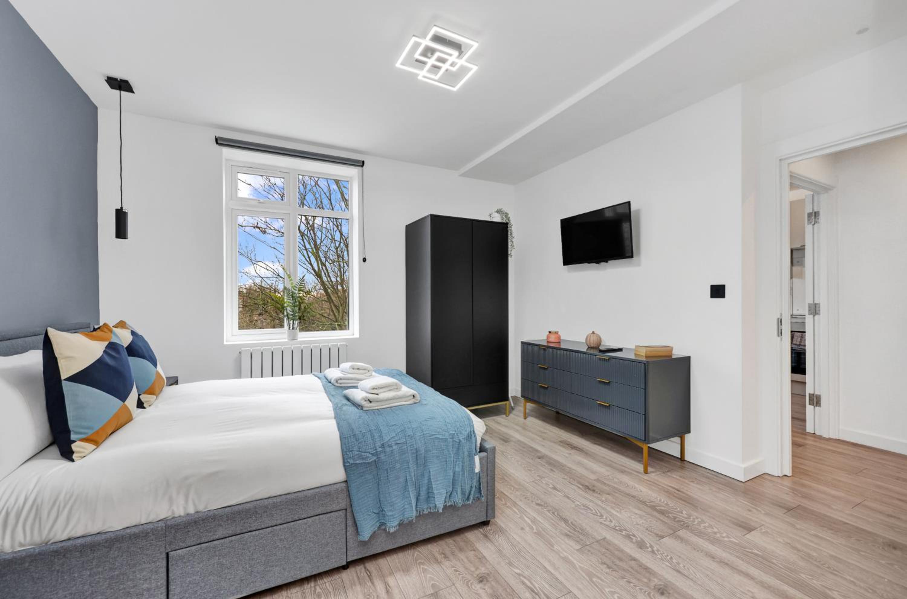 Hilldrop Apartments Short Term Rental & Flexible Renting Islington with Free WiFi, Parking & Garden