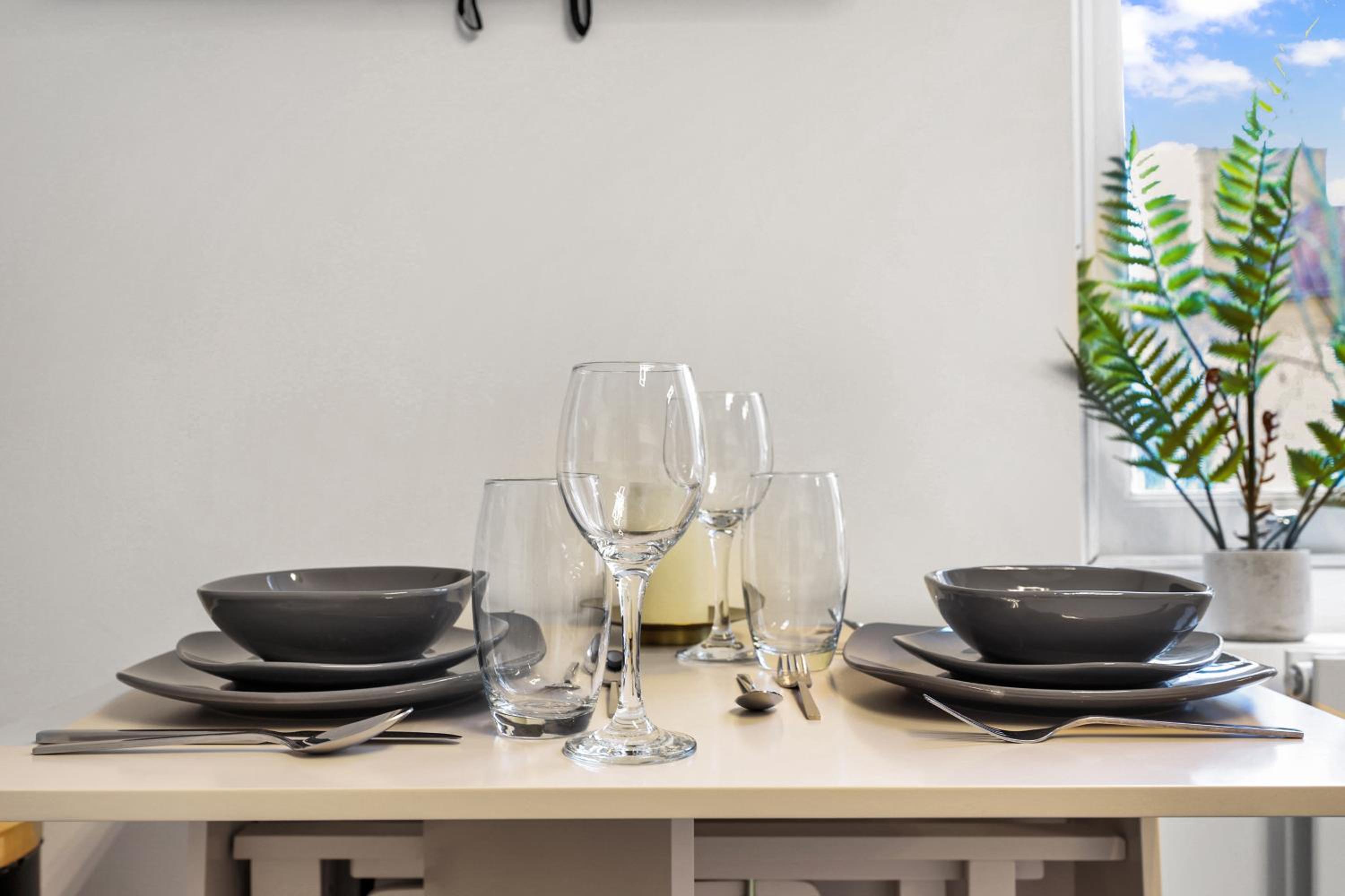 Hilldrop Apartments Short Term Rental & Flexible Renting Islington with Free WiFi, Parking & Garden