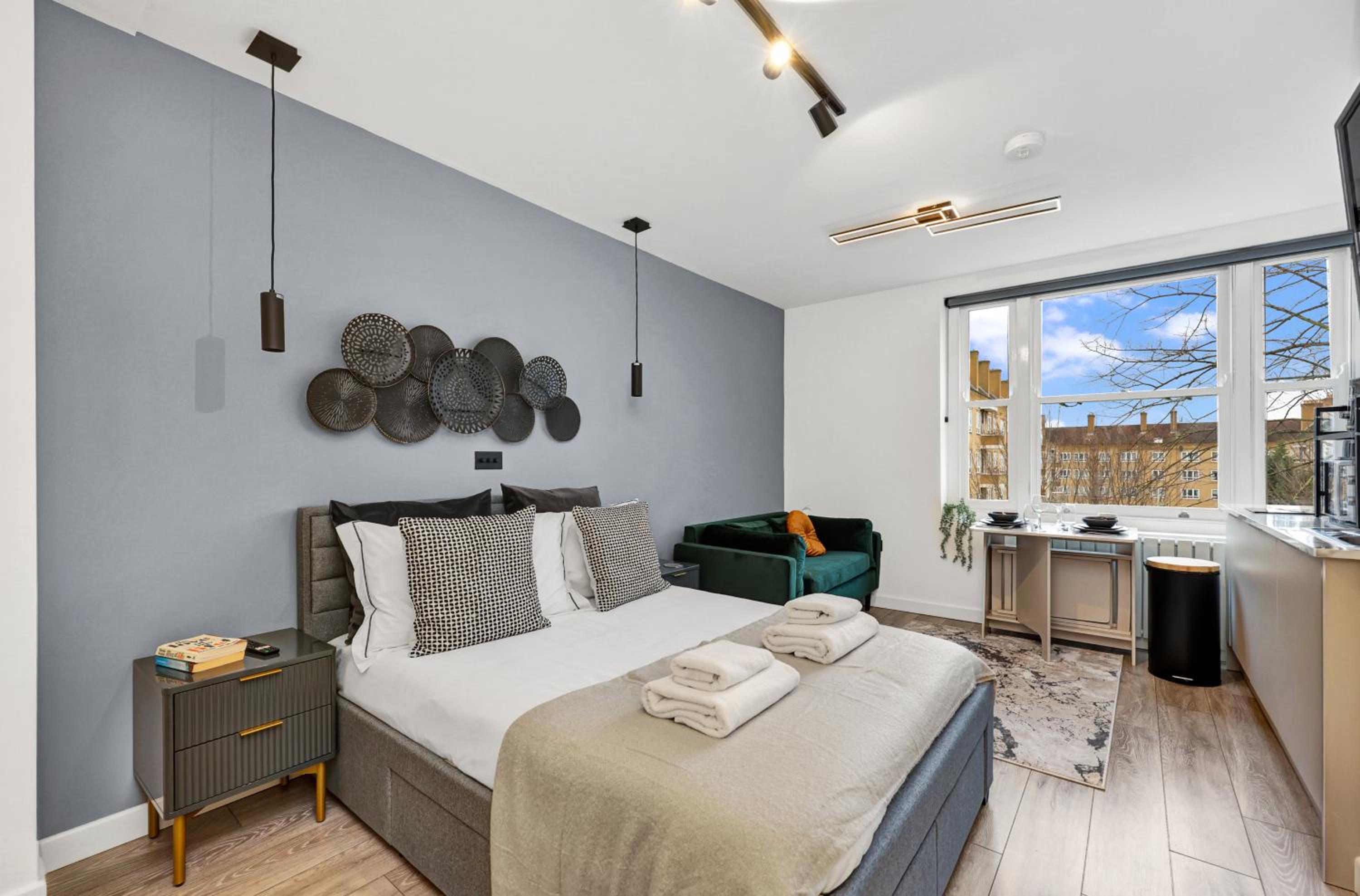 Hilldrop Apartments Short Term Rental & Flexible Renting Islington with Free WiFi, Parking & Garden