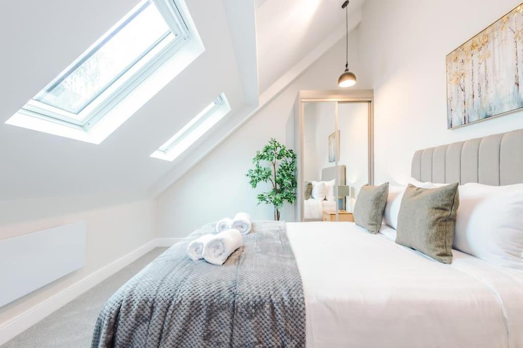 Rock Mill - Deluxe Duplex Apartment with Balcony