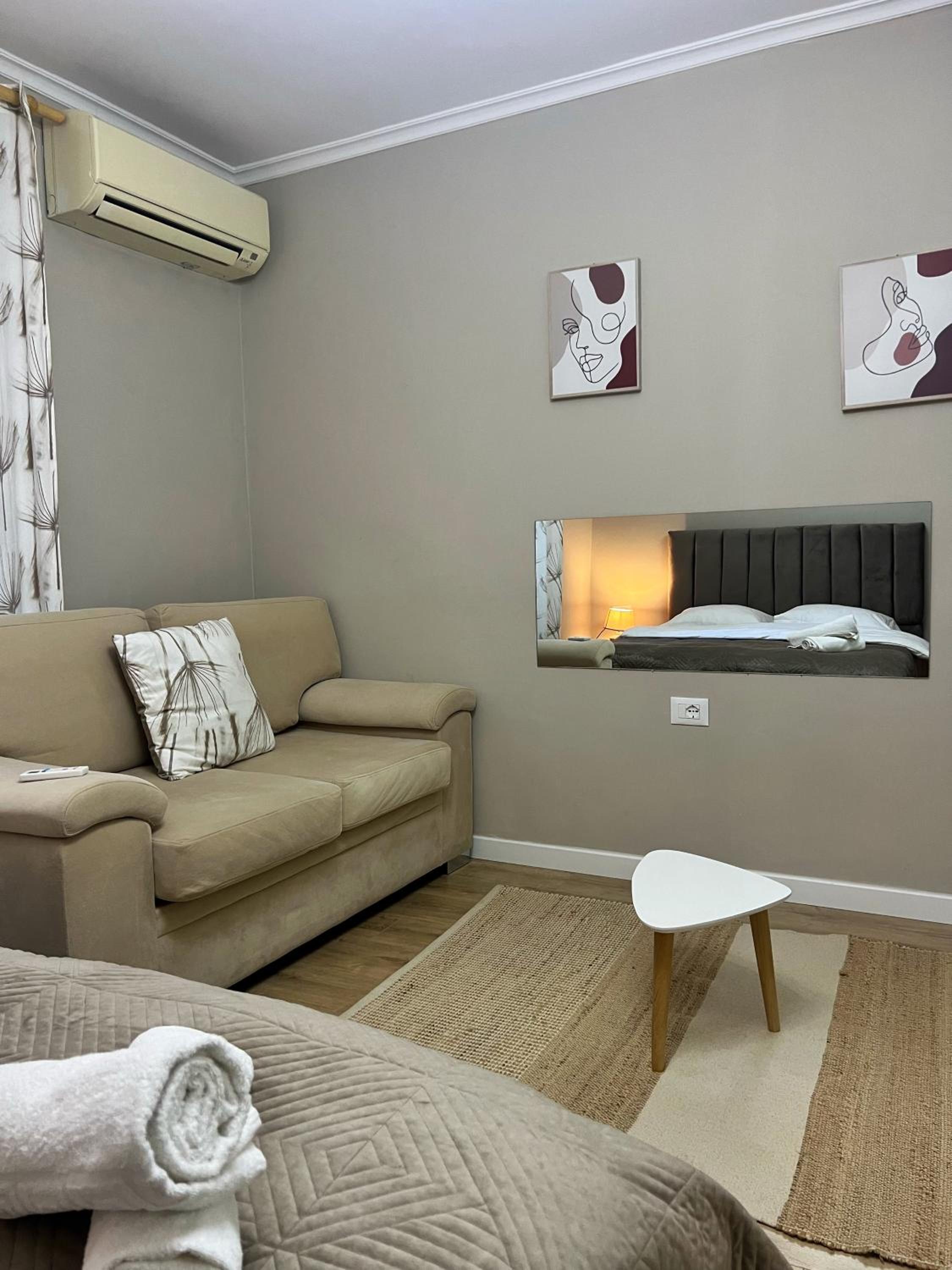 New Bazaar Cane Apartment 2