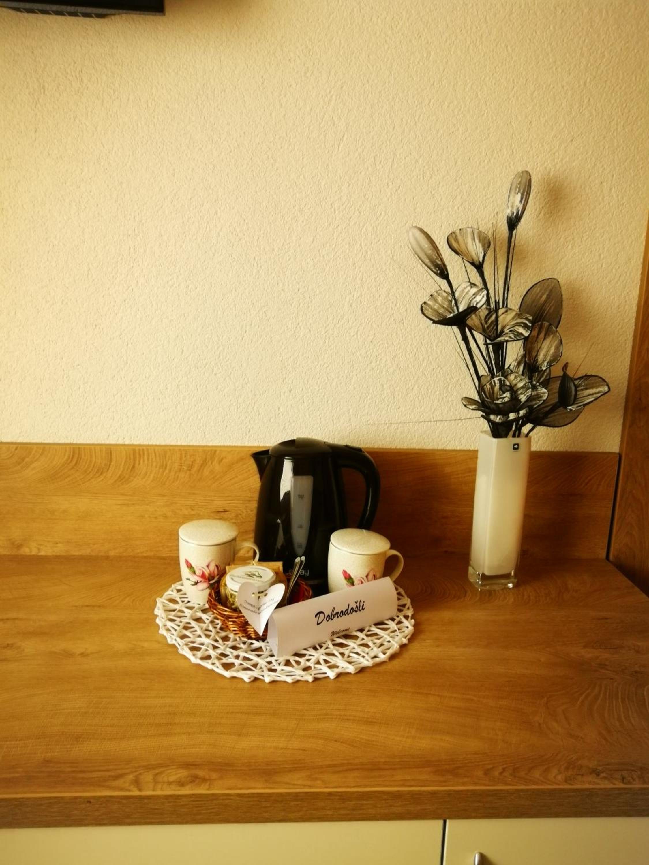 Photo 100
