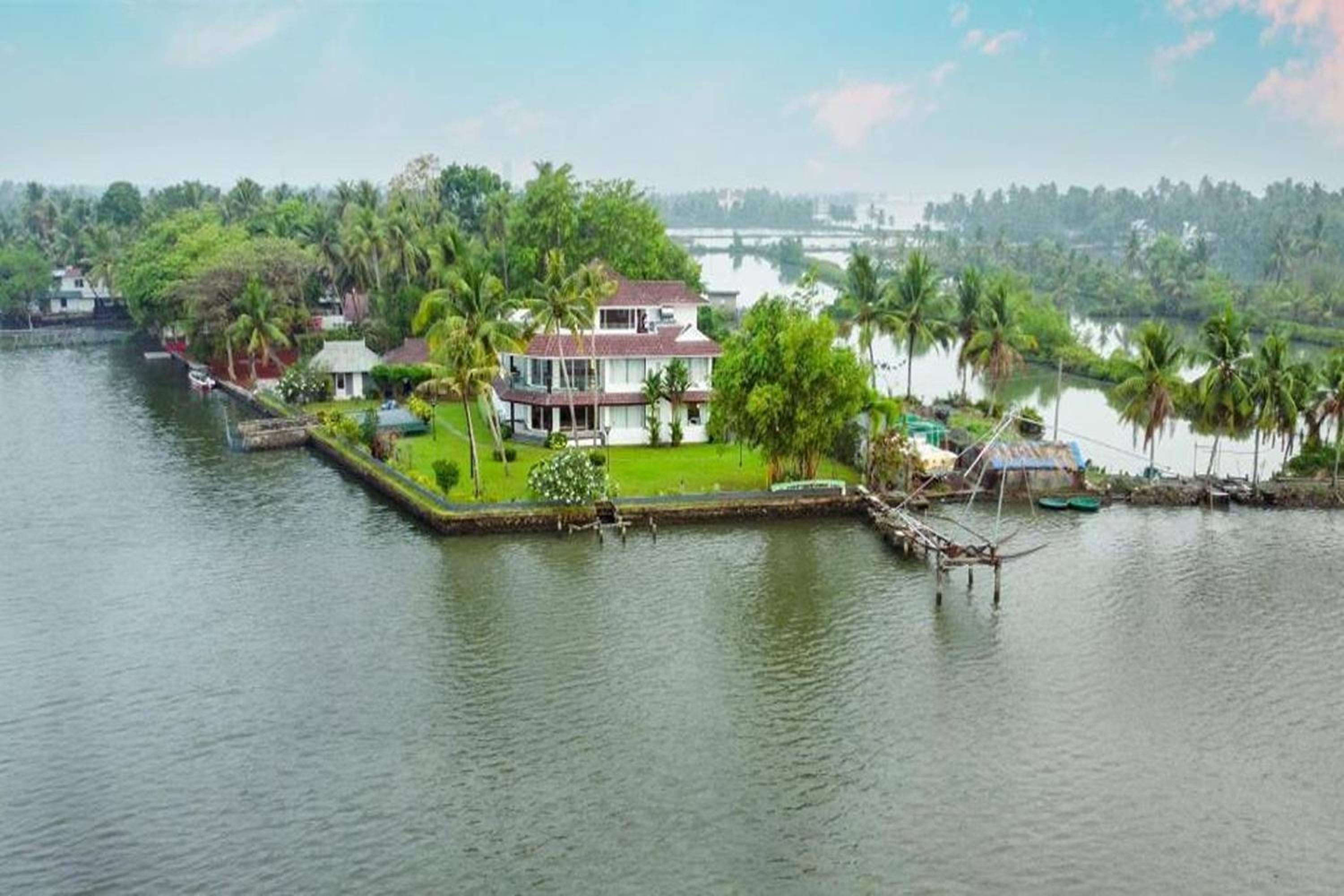 Waters Edge Kochi - a VKation Experience view 3