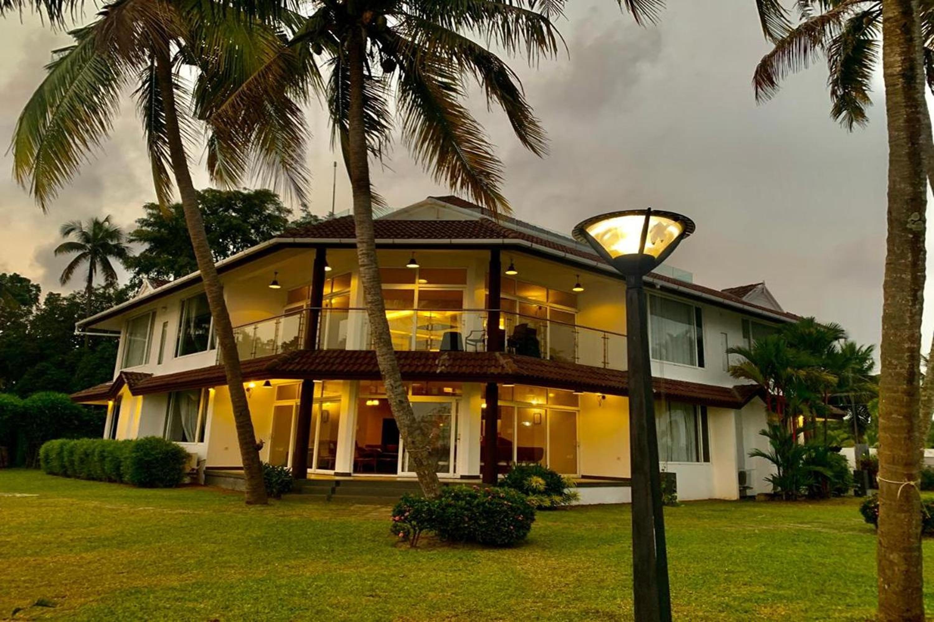 Waters Edge Kochi - a VKation Experience view 4