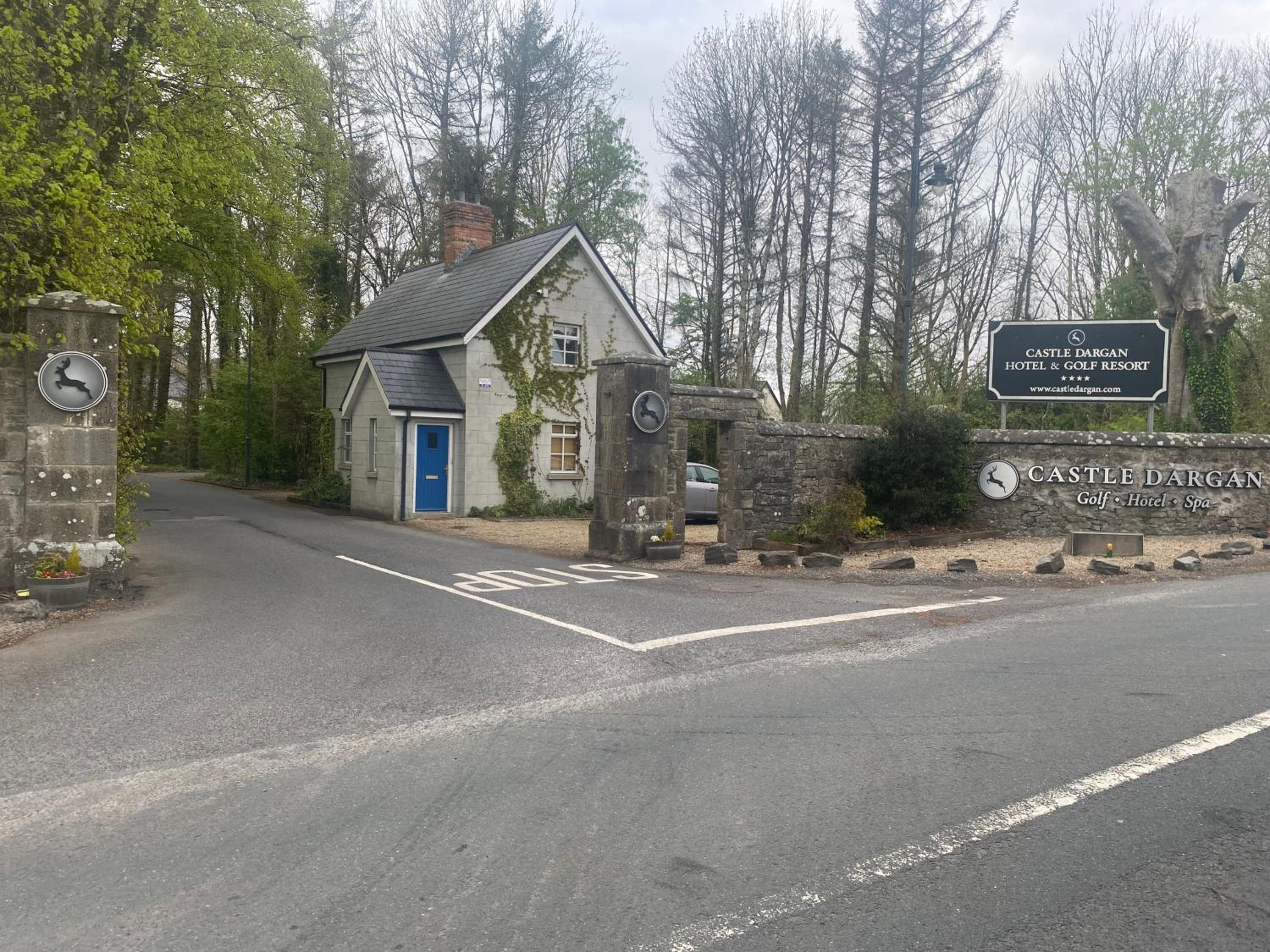 3 The Courtyard Castle Dargan view 5