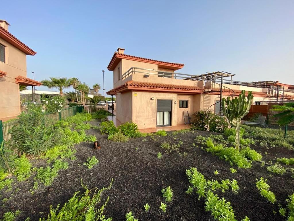 Tara Kutir by Sea You There Fuerteventura
