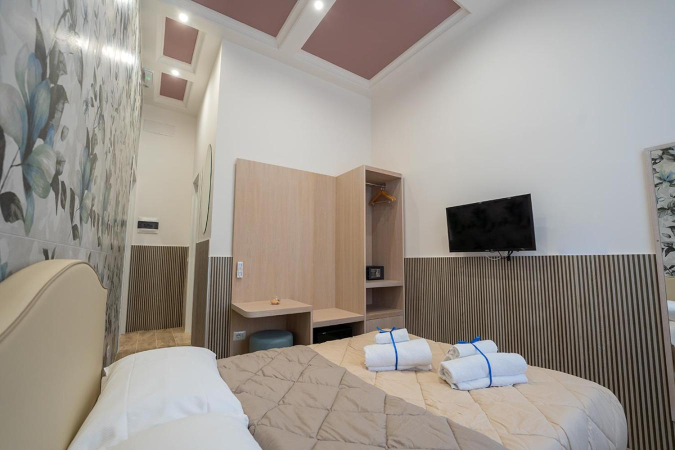 P.C. Boutique H. De Gasperi, Napoli Centro, by ClaPa Group