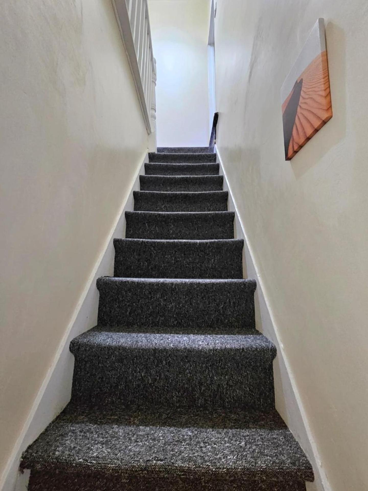 spacious luxury near city center free parking view 5
