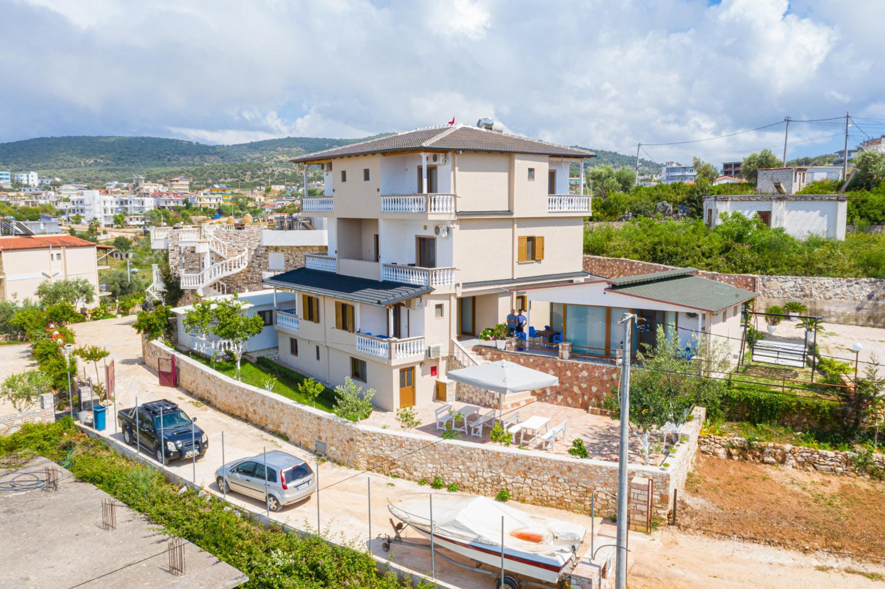 Diamond Apartments Ksamil