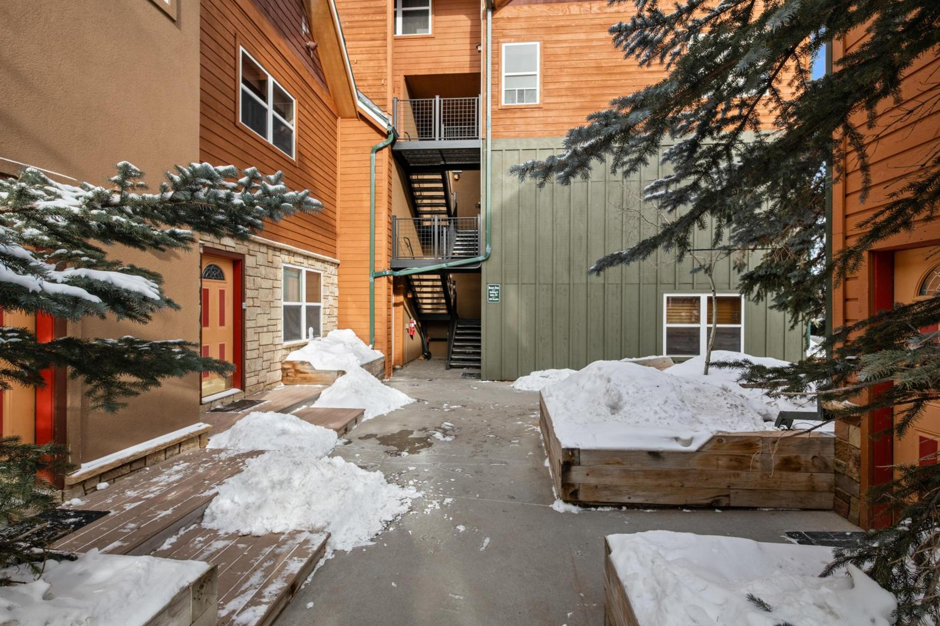 539 Granite St view 3