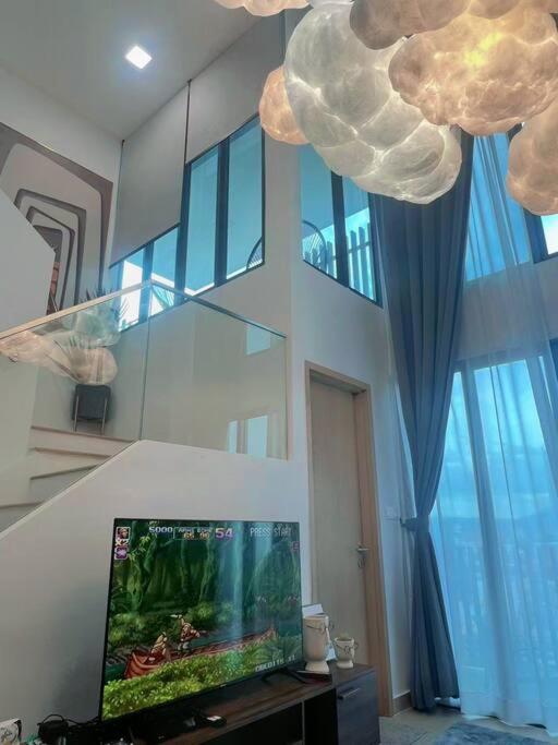 7PX 2BR Family Gathering Loft @ Colony, Near Quill City Mall & Monorail