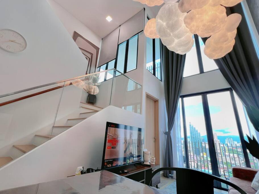 7PX 2BR Family Gathering Loft @ Colony, Near Quill City Mall & Monorail