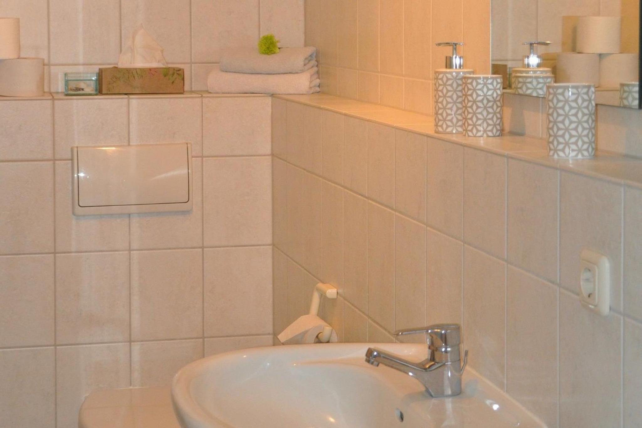Kietzspeicher App 37 en Waren — bathroom