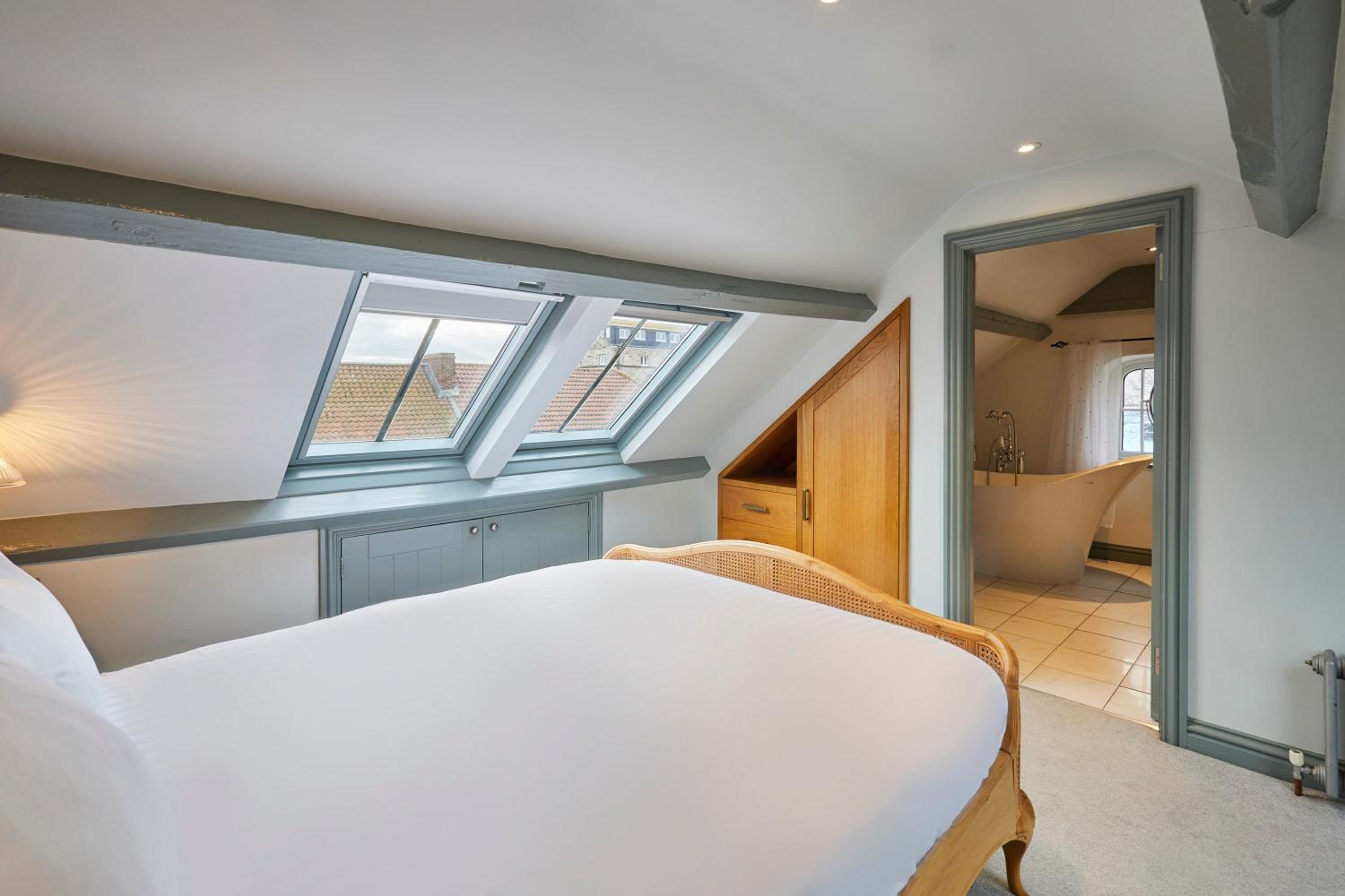 Host & Stay - Harold Villa view 4