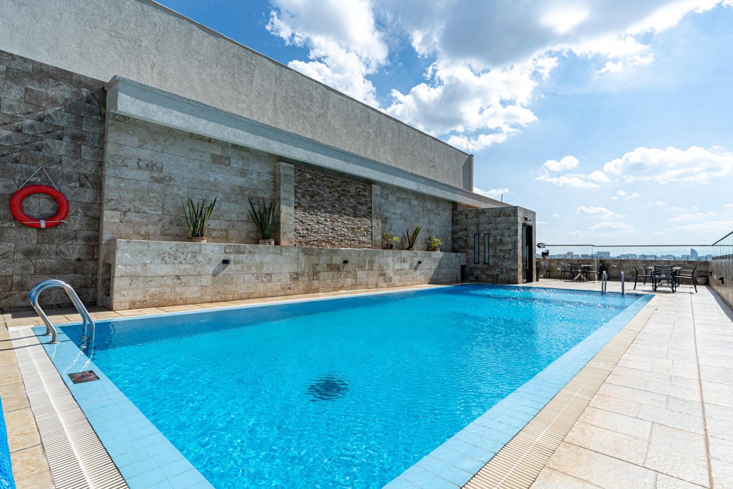 Elite One Bedroom Apartment Westlands, Swimming pool, gym, workspace ,Wonderiss Properties close proximity to GTC, JW Mariott and Kempinski