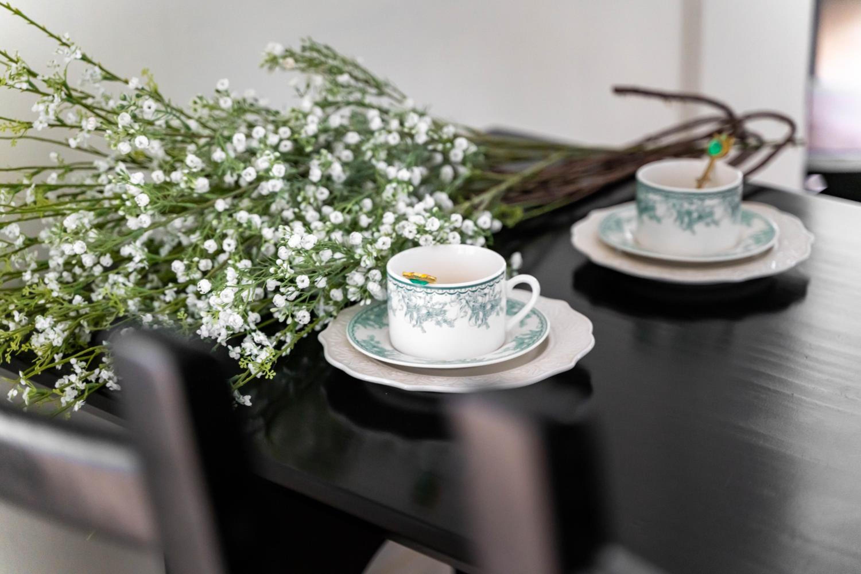 Yi Du Home with City View - Family Suite 500m to Nanjing West Rd Near People's Square -Credit Cards Accepted