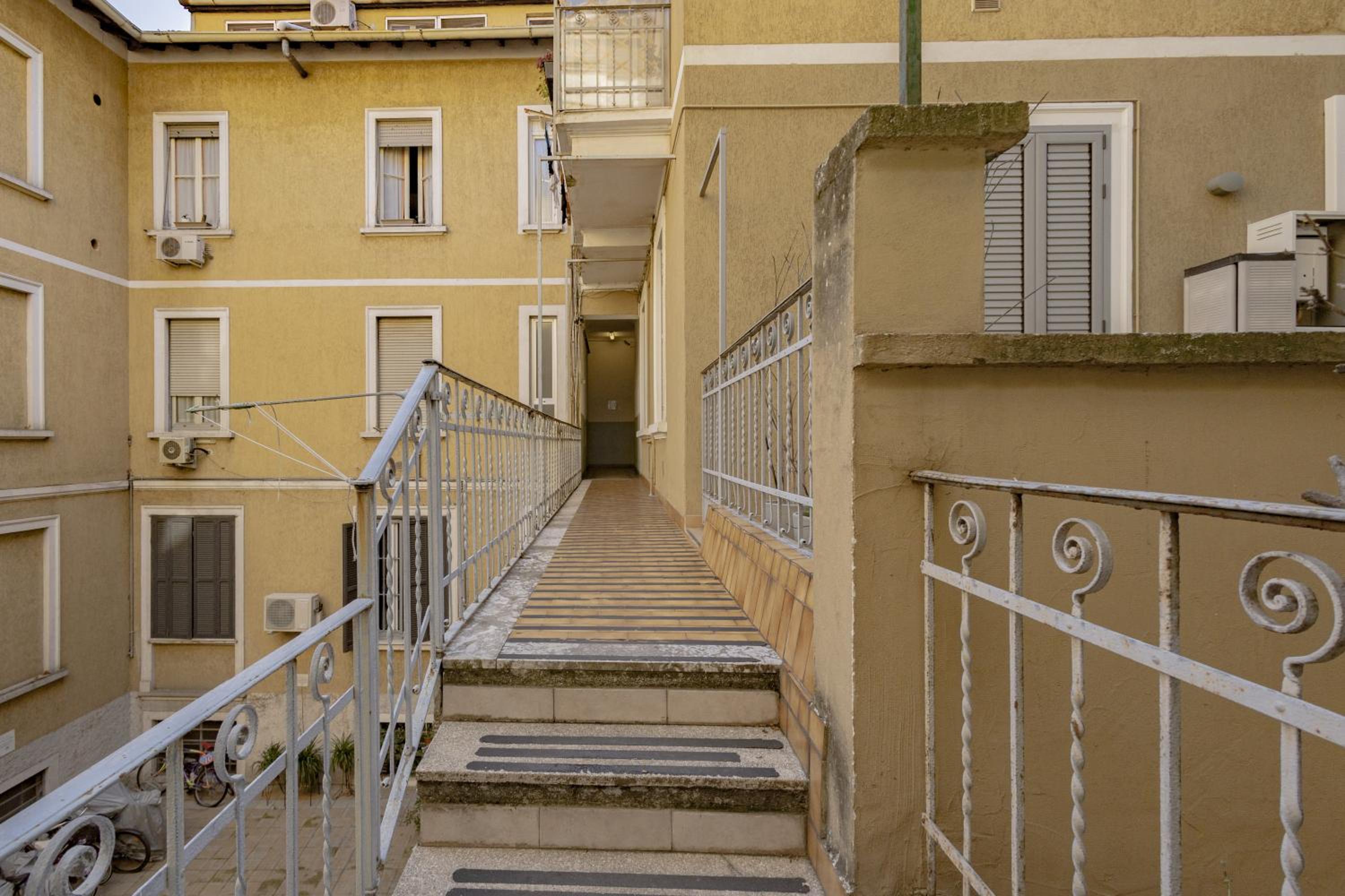 Xenia Apartments - Cozy Luminous flat near Navigli