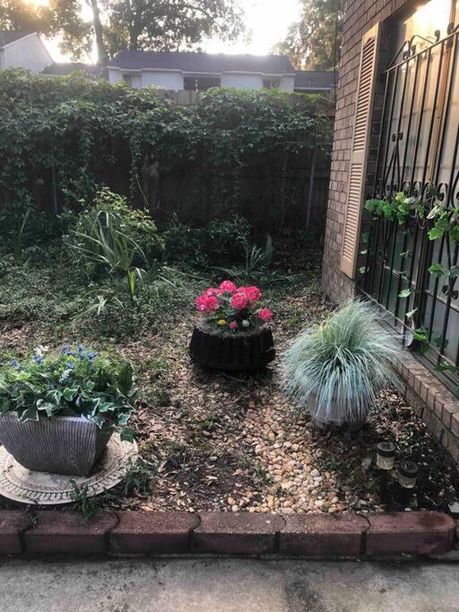 Savannah Posh 2 King Bed townhome near downtown and Tybee view 3