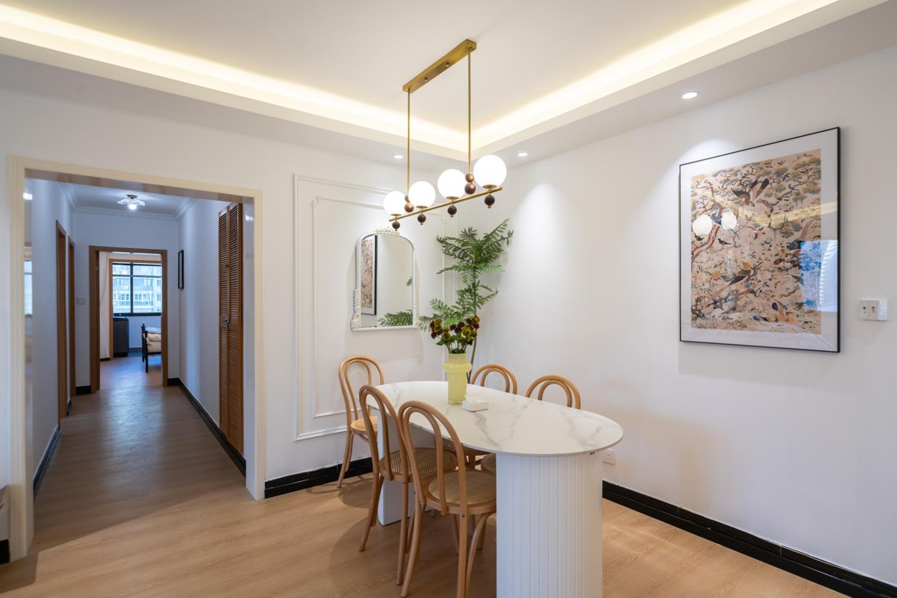 Yi Du Home with City View - Family Suite 500m to Nanjing West Rd Near People's Square -Credit Cards Accepted