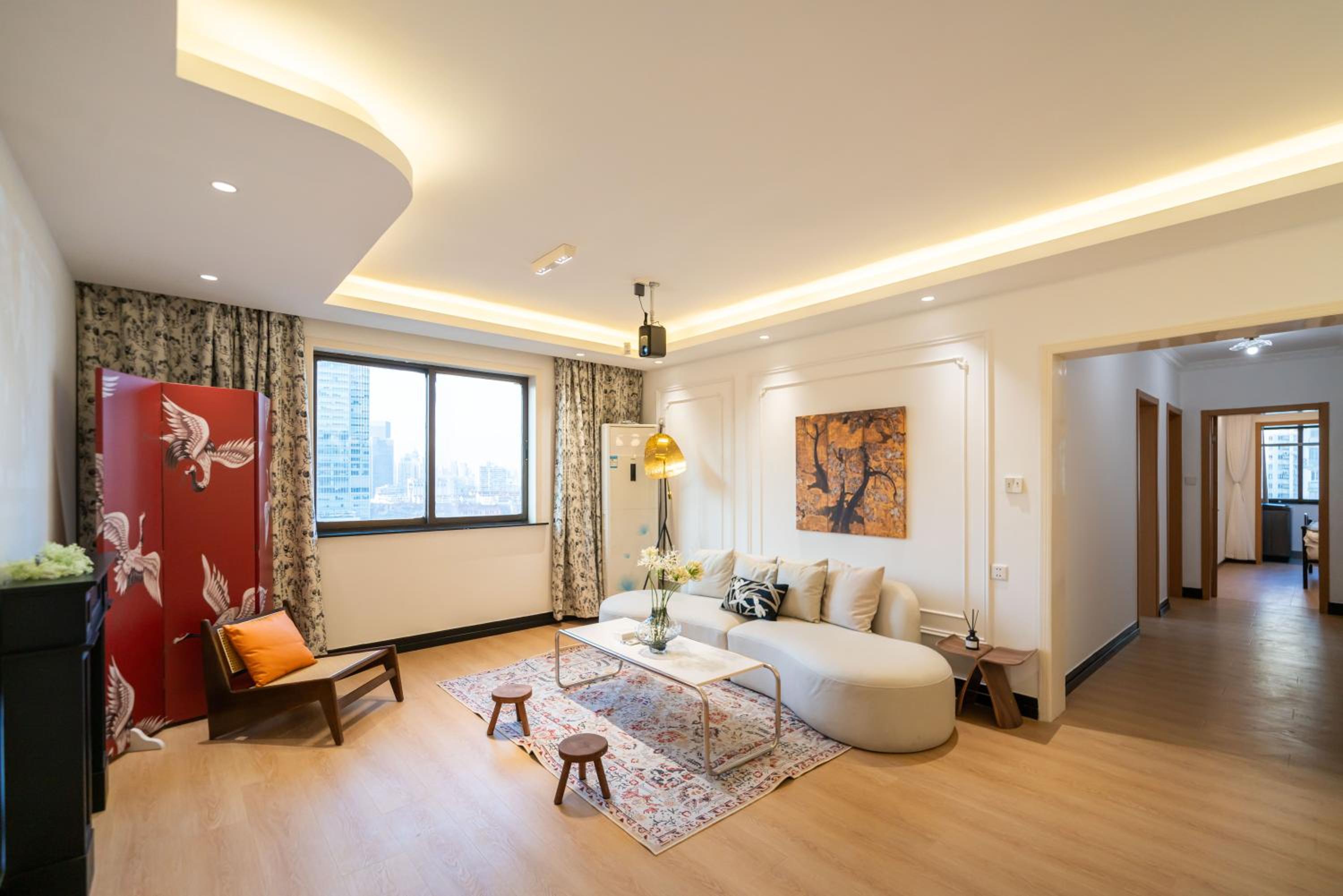 Yi Du Home with City View - Family Suite 500m to Nanjing West Rd Near People's Square -Credit Cards Accepted