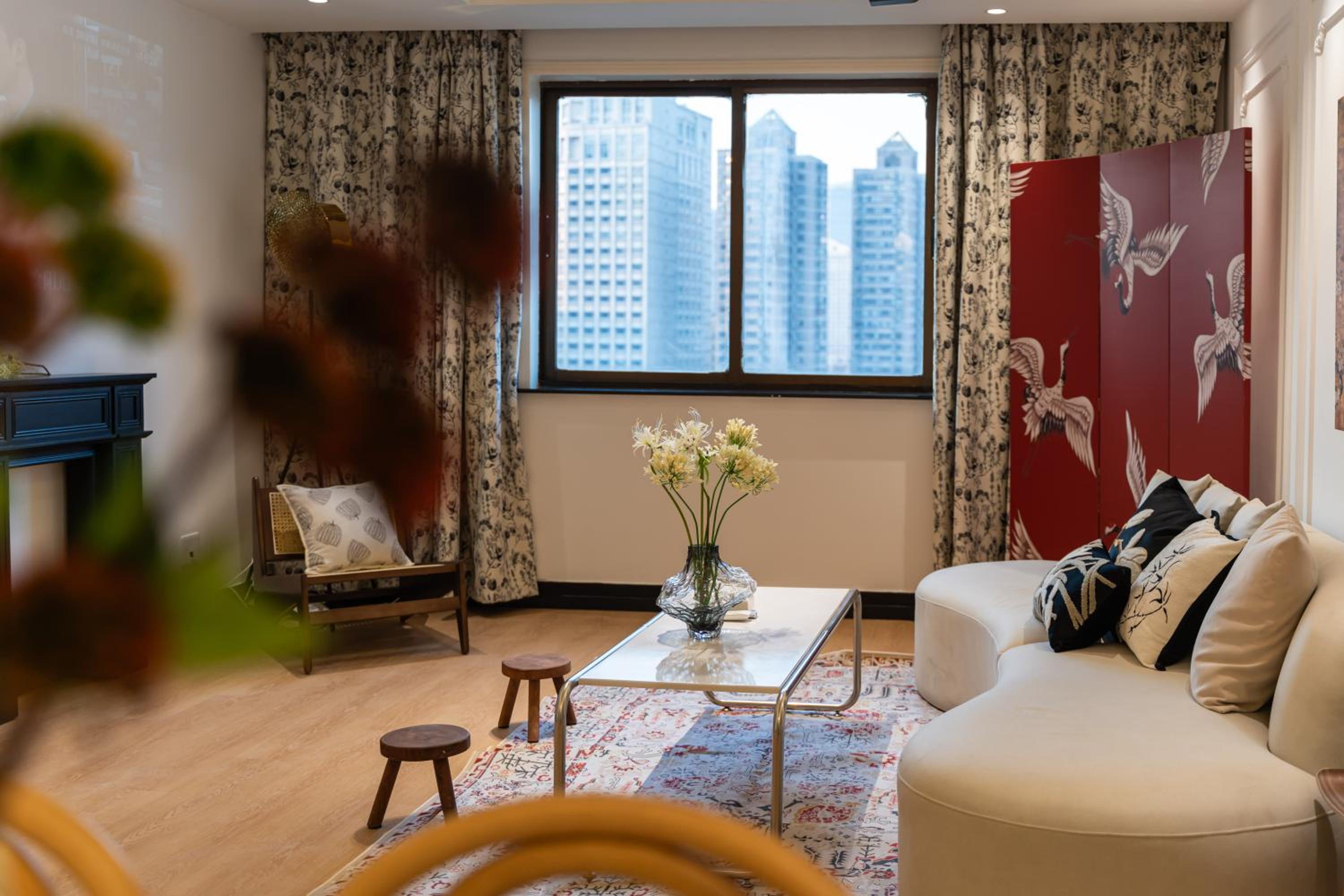 Yi Du Home with City View - Family Suite 500m to Nanjing West Rd Near People's Square -Credit Cards Accepted