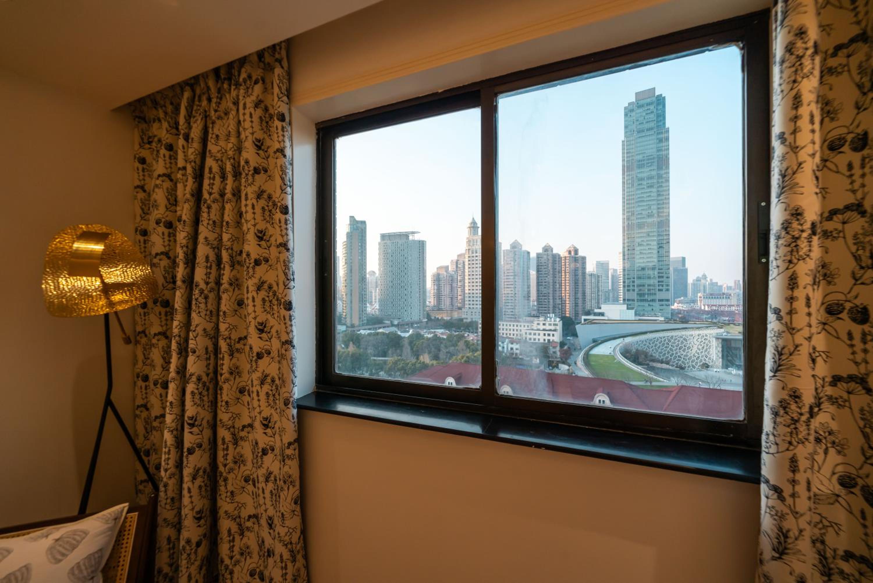 Yi Du Home with City View - Family Suite 500m to Nanjing West Rd Near People's Square -Credit Cards Accepted