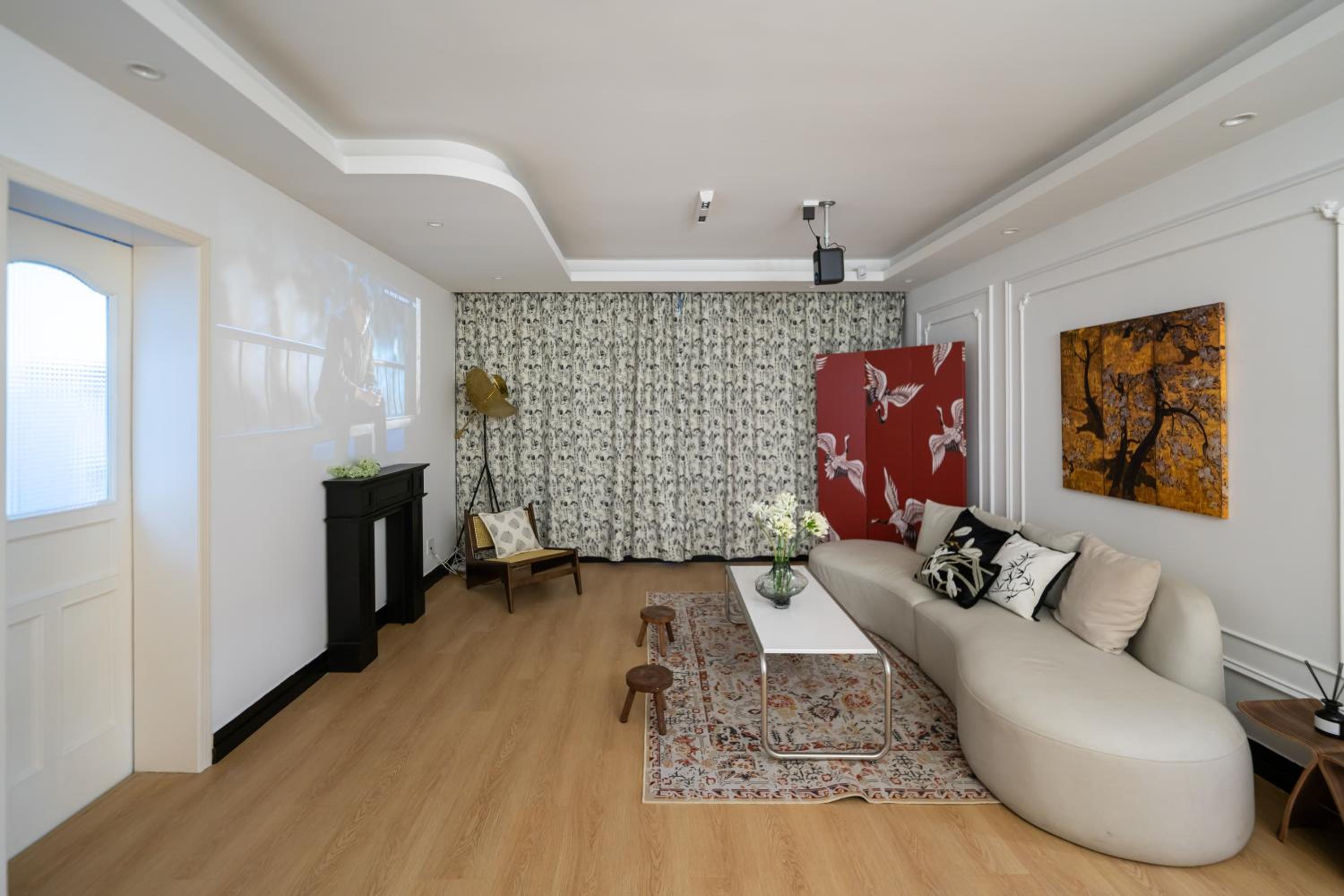 Yi Du Home with City View - Family Suite 500m to Nanjing West Rd Near People's Square -Credit Cards Accepted