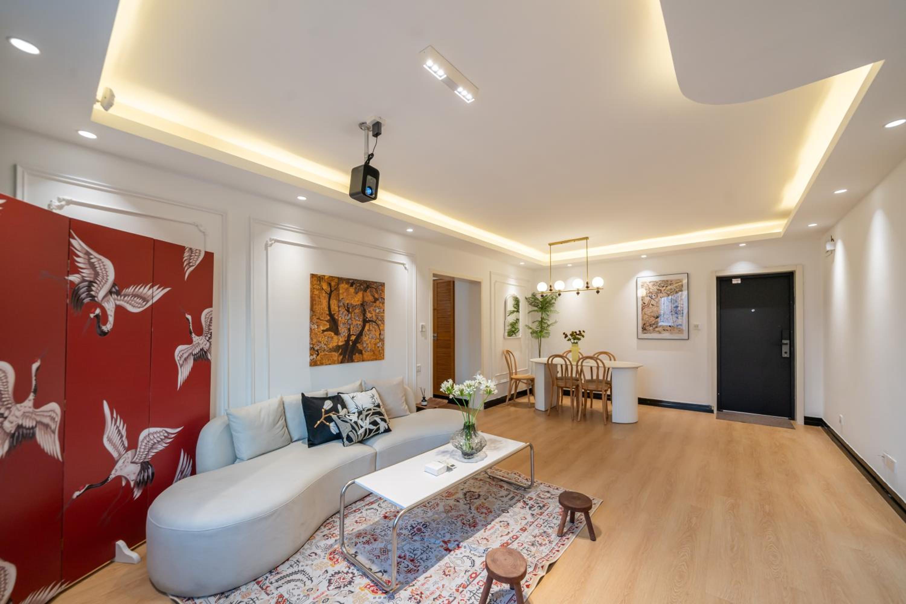 Yi Du Home with City View - Family Suite 500m to Nanjing West Rd Near People's Square -Credit Cards Accepted