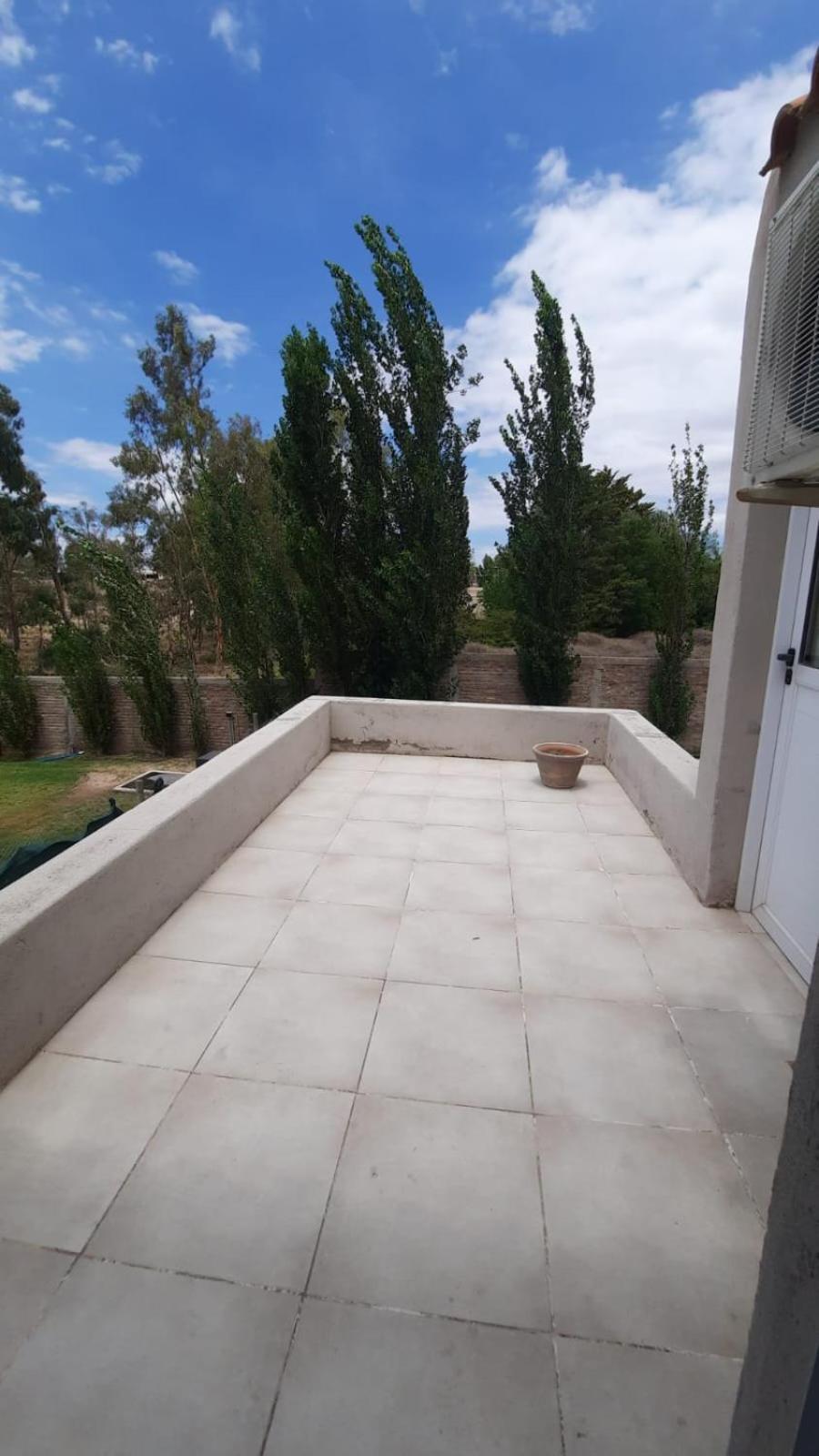 Casa amplia con pileta 9 personas