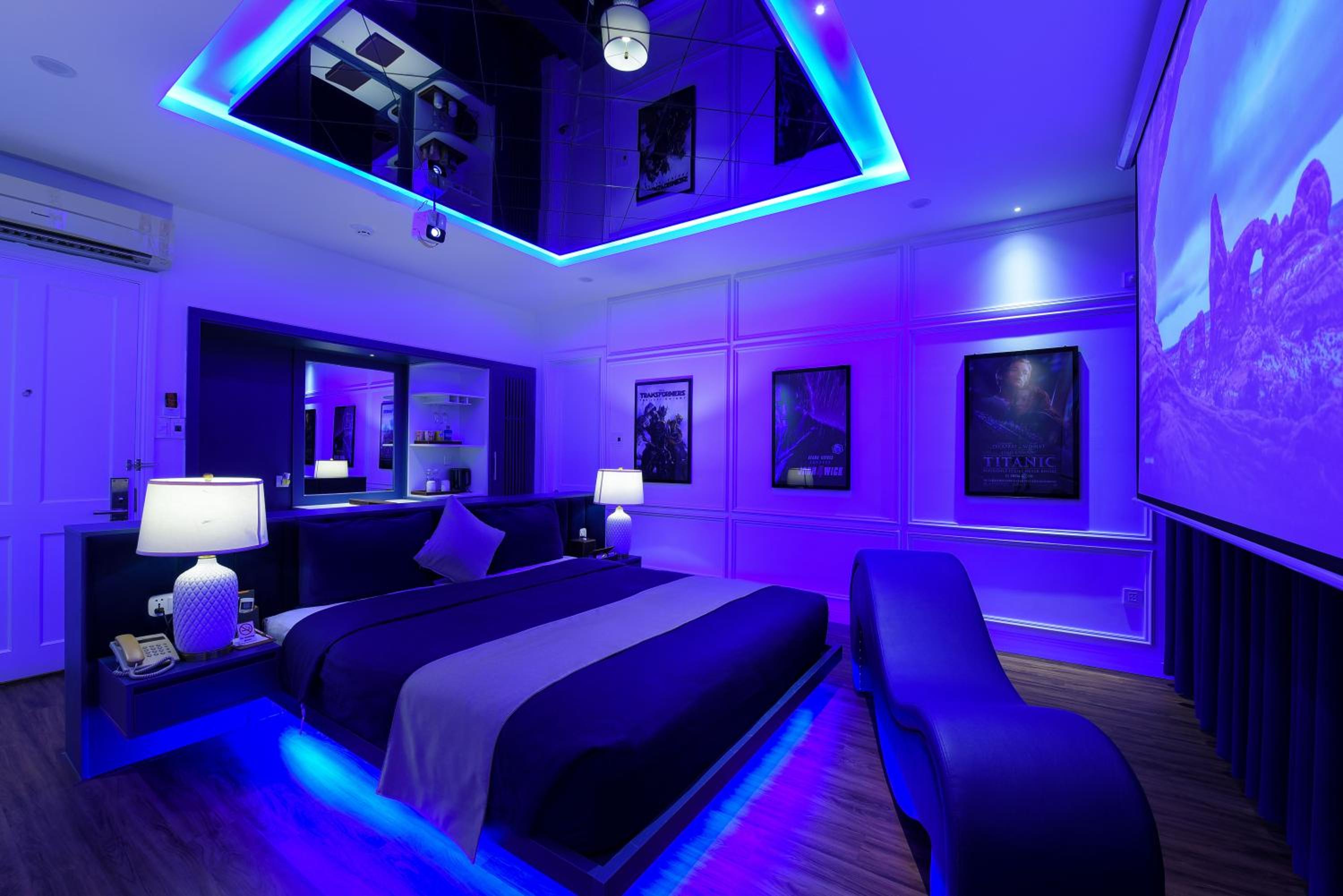 Chiic House 3 - Khách sạn tình yêu view 3
