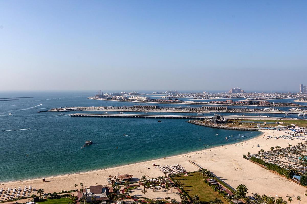 Dubai Marina 1BR with amazing sea view at Murjan 2
