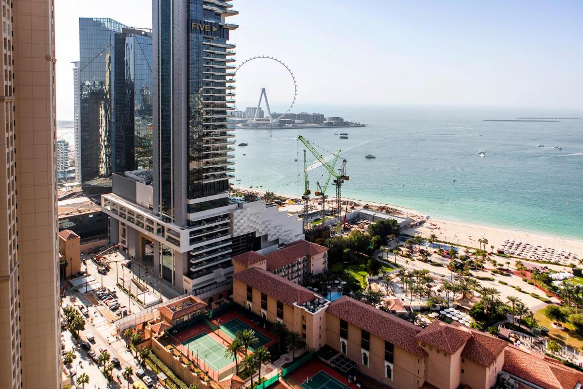 Dubai Marina 1BR with amazing sea view at Murjan 2