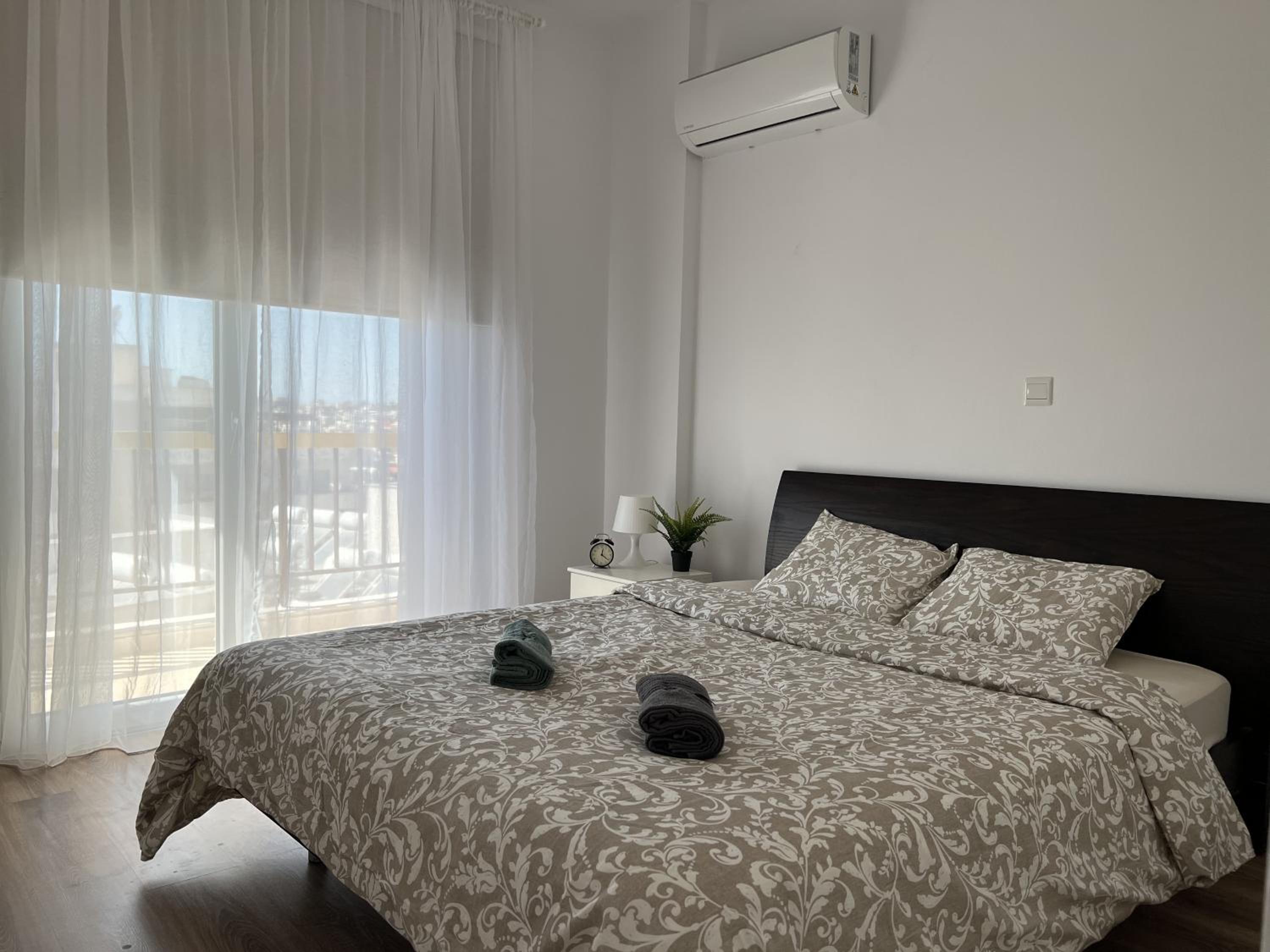 Sunny Rooms