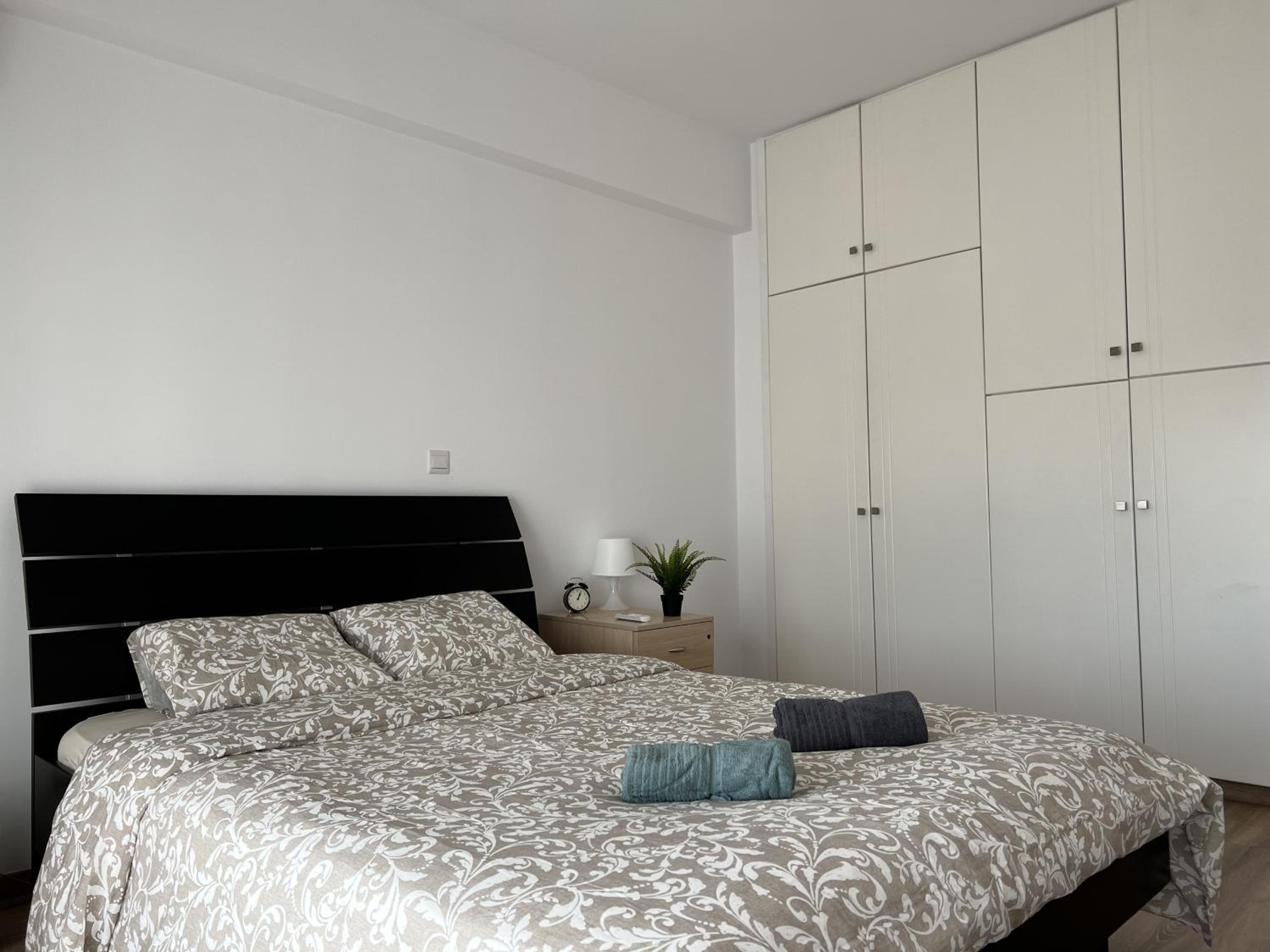 Sunny Rooms