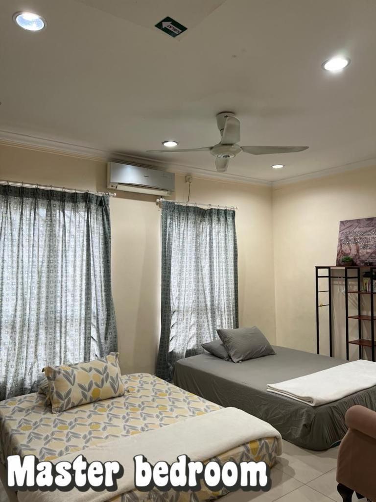 Landed Corner-Lot Townhouse Homestay GG Greenwood Gombak photo 6