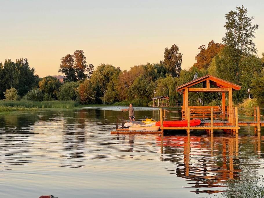 Casa a orillas del Lago Rapel con Kayak y Jacuzzi
