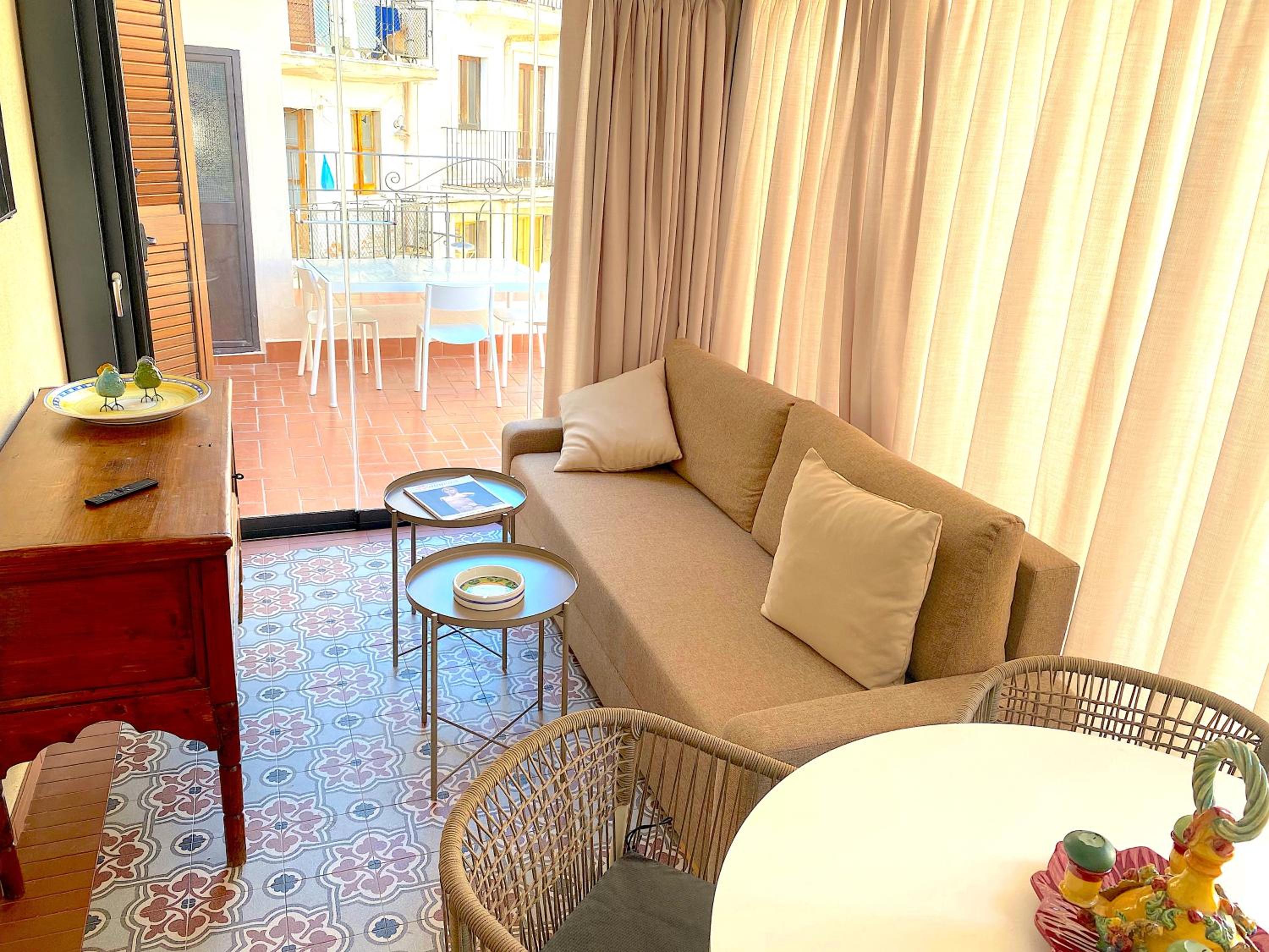 Le Pigne House with terrace in Taormina centre view 4