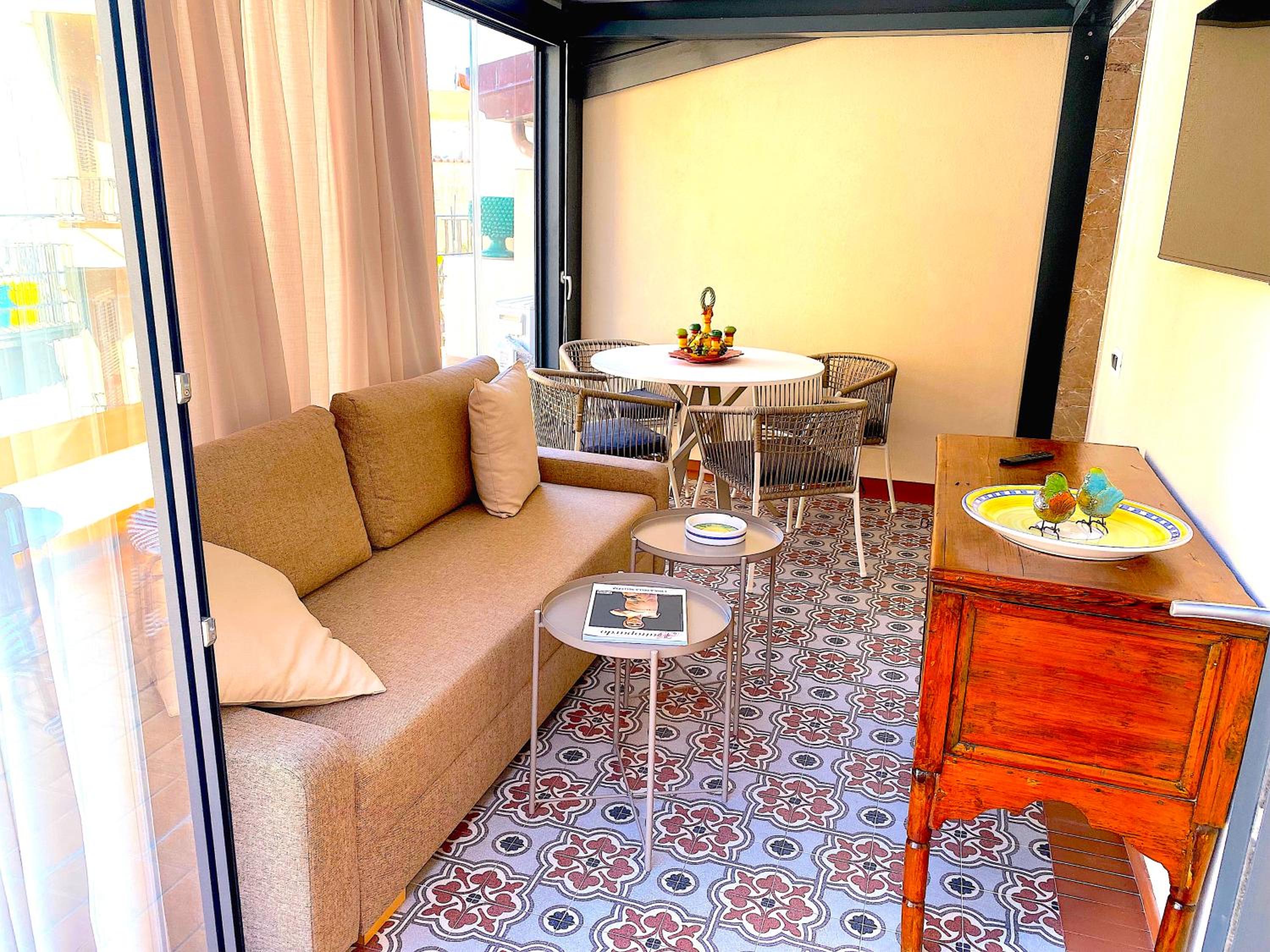 Le Pigne House with terrace in Taormina centre view 5