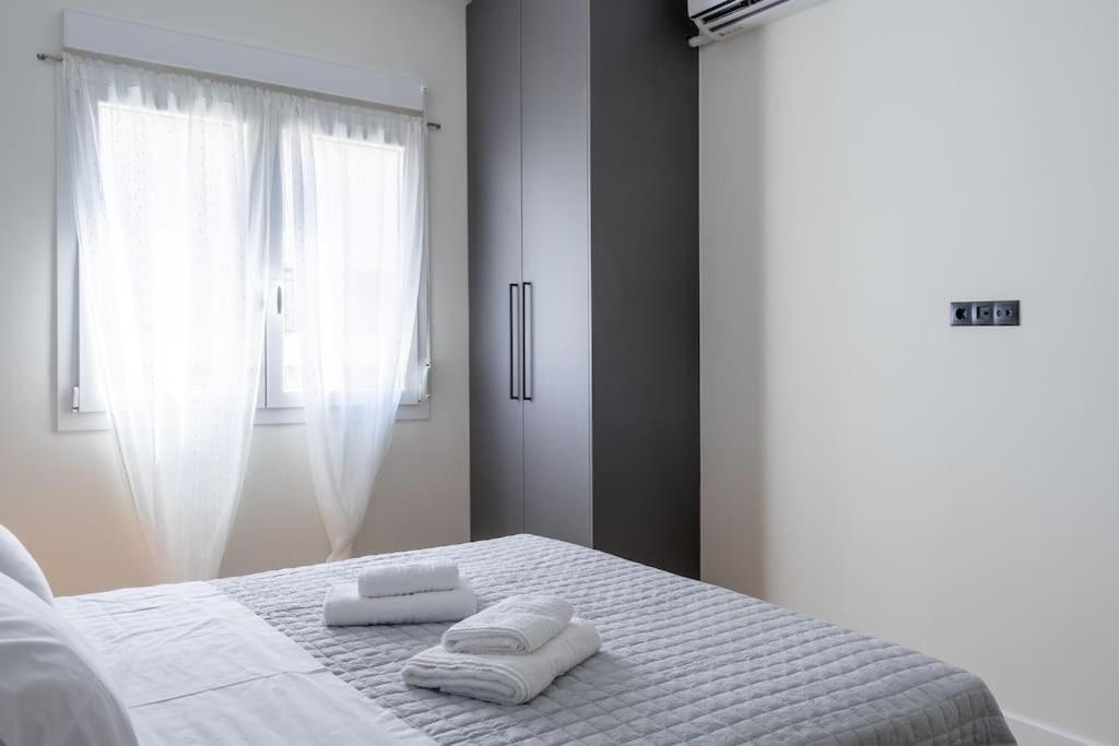 Contemporary Comfort in Athens photo 5
