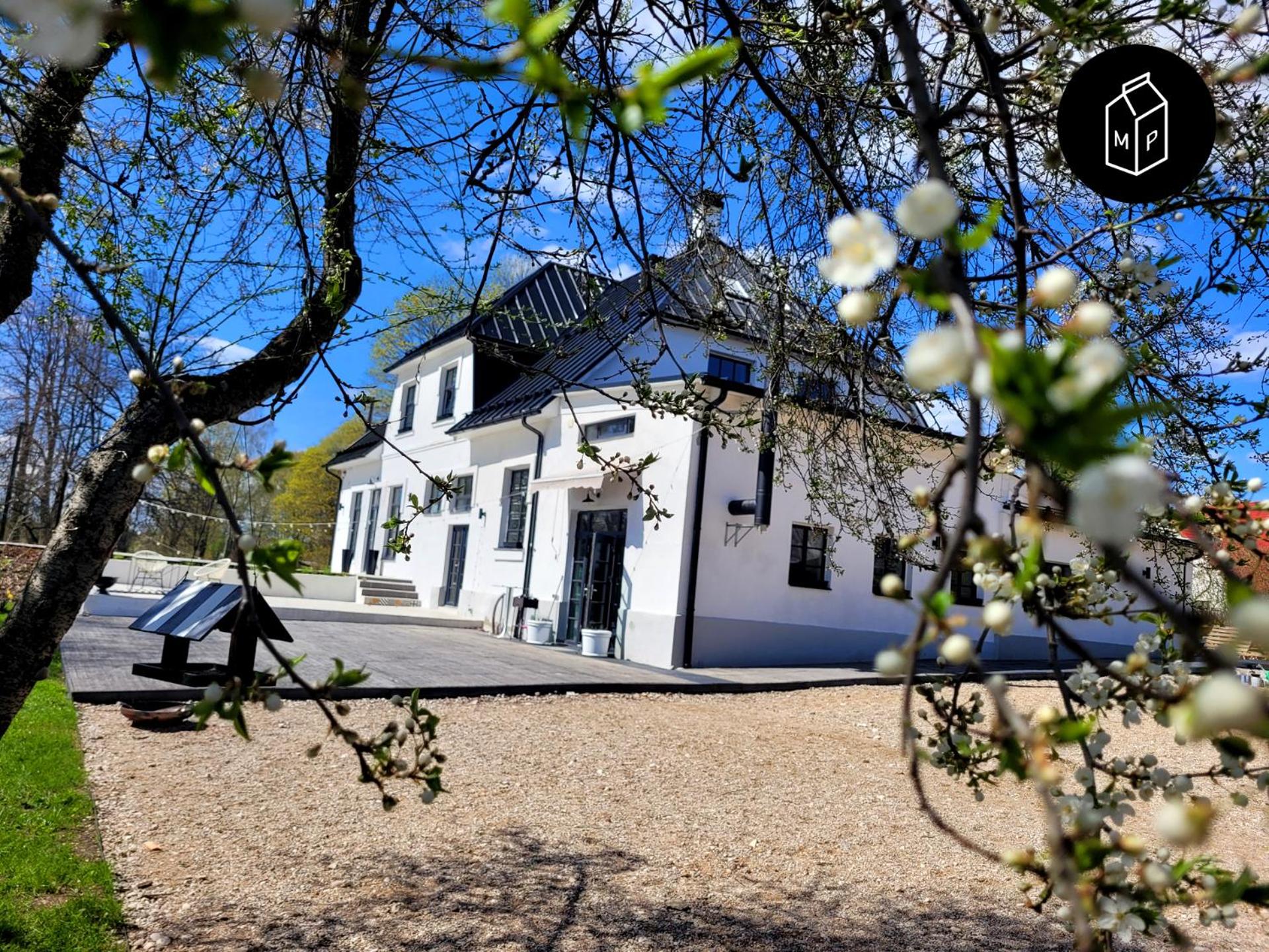 Boutique hotel MEŅĢELES PIENOTAVA view 2