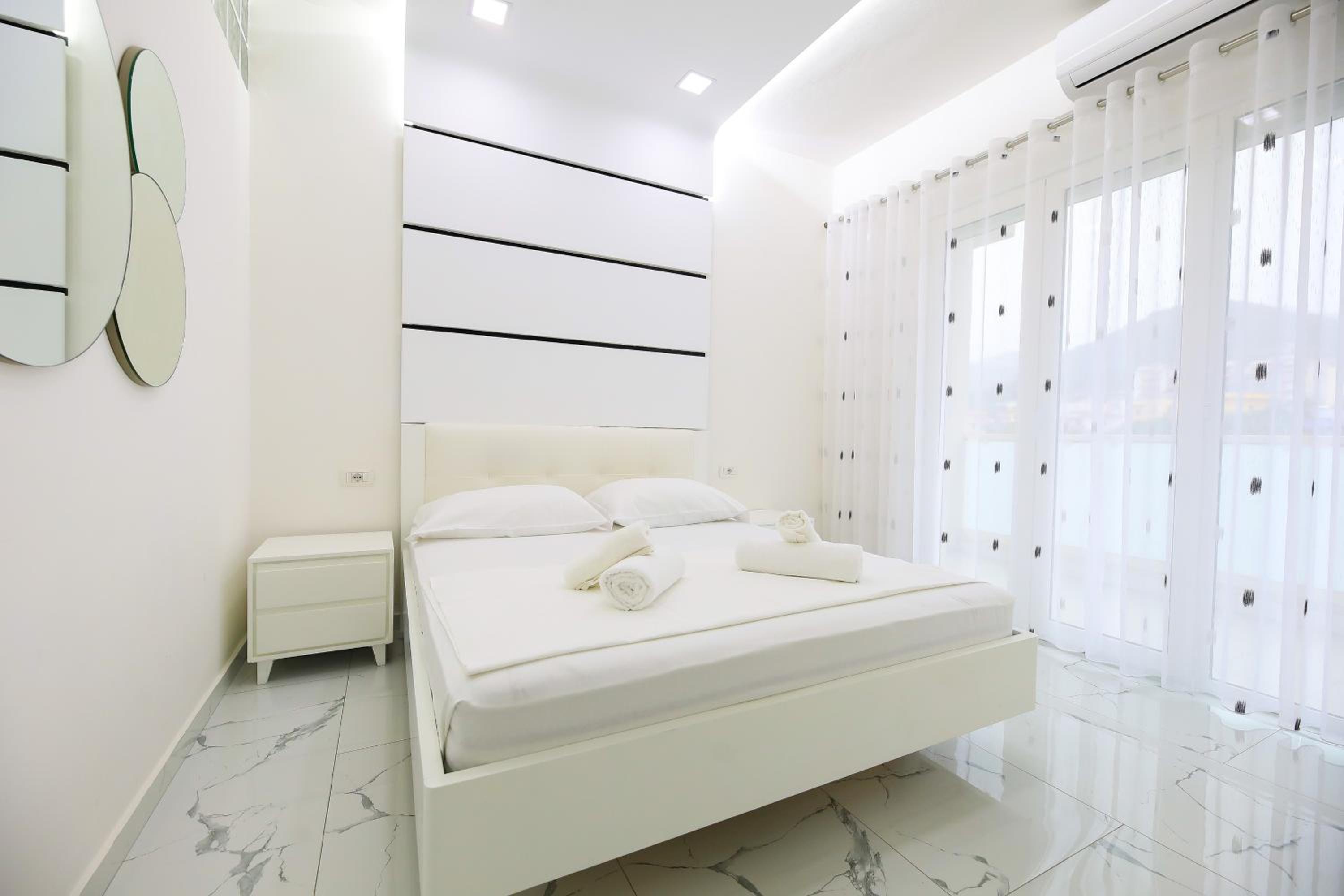 Jimi Apartments