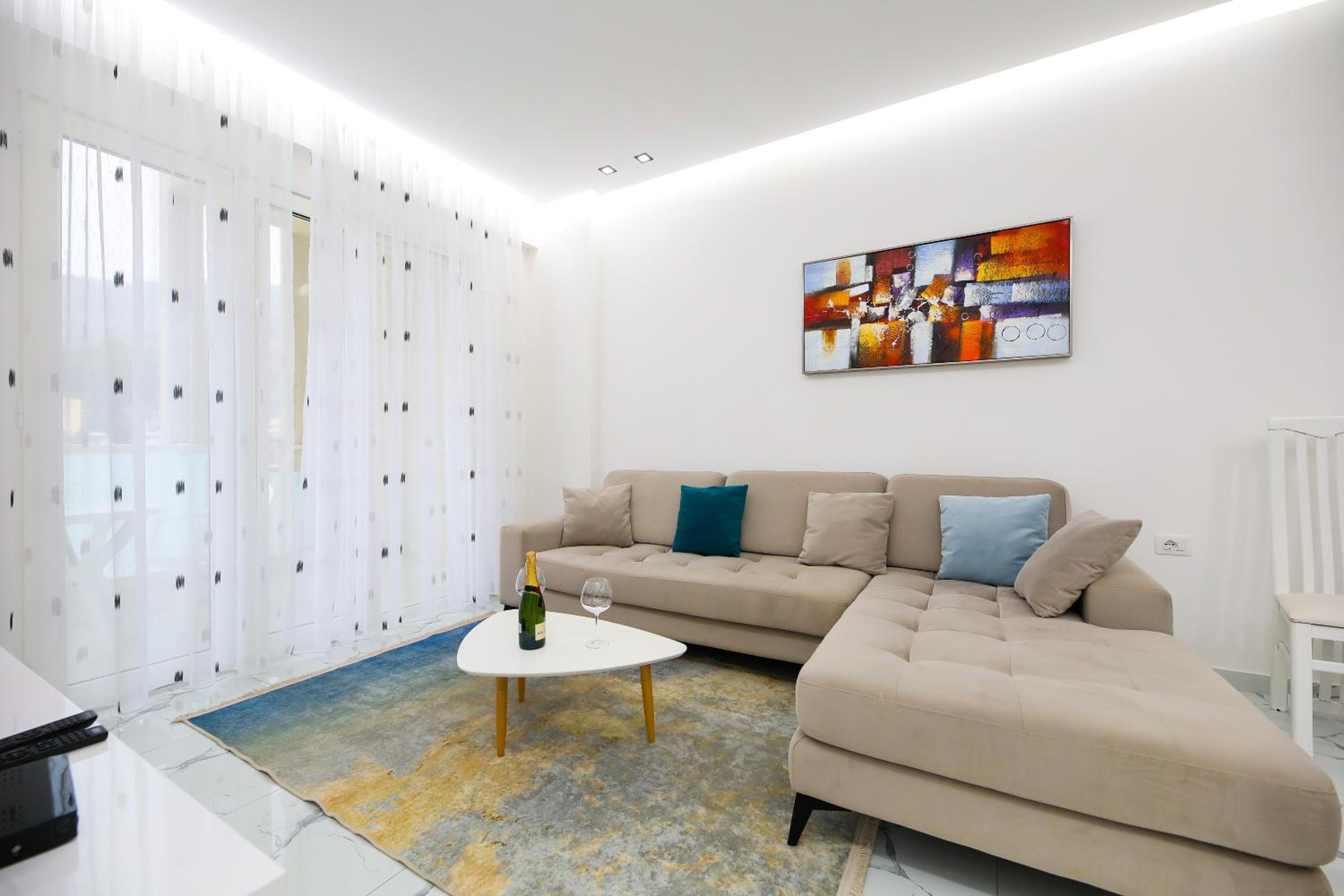 Jimi Apartments