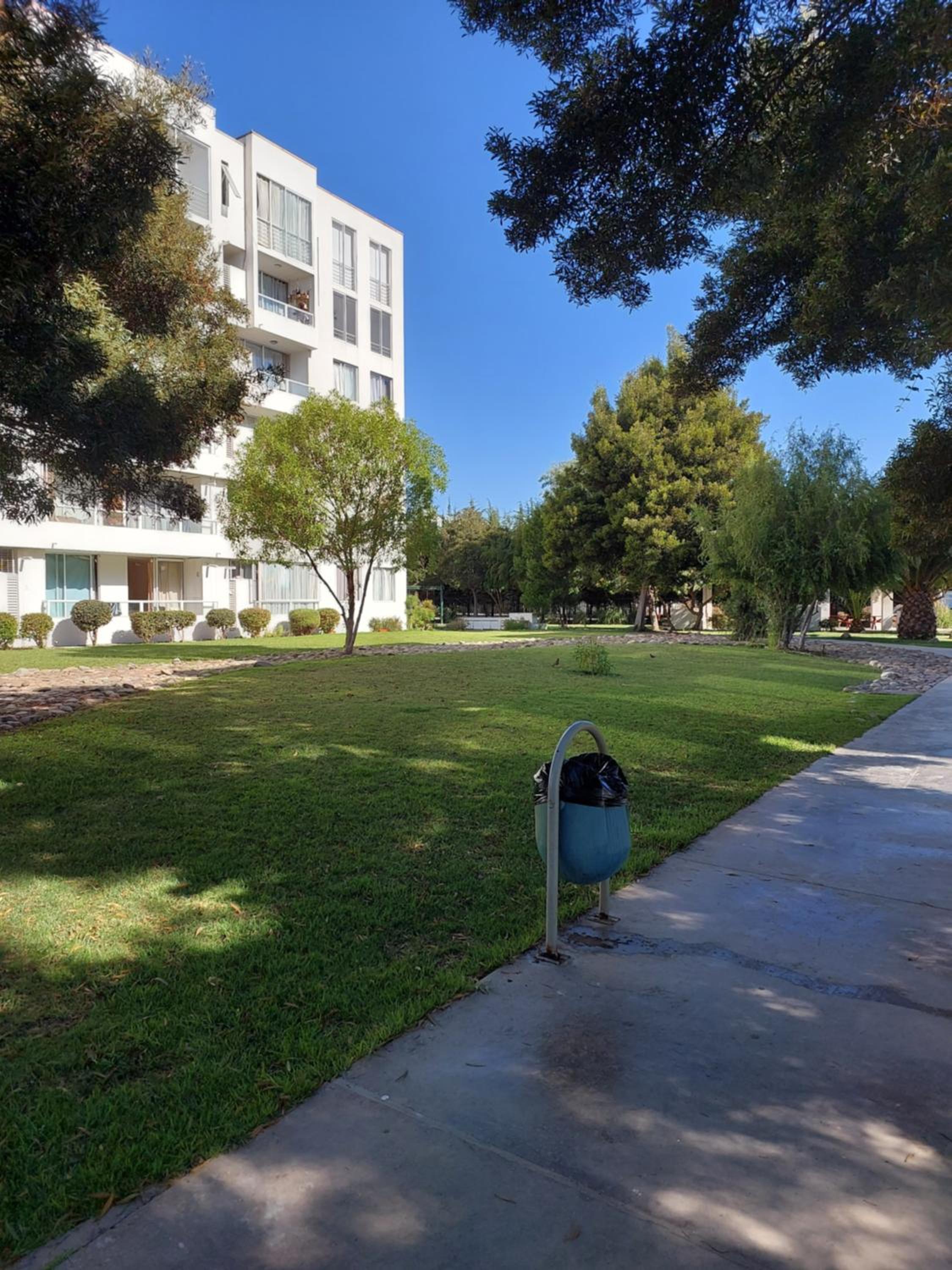 ARRIENDO DEPARTAMENTO DIARIO en LA SERENA CONDOMINIO AREAS VERDES, PISCINAS, ESTACIONAMIENTO, ETC