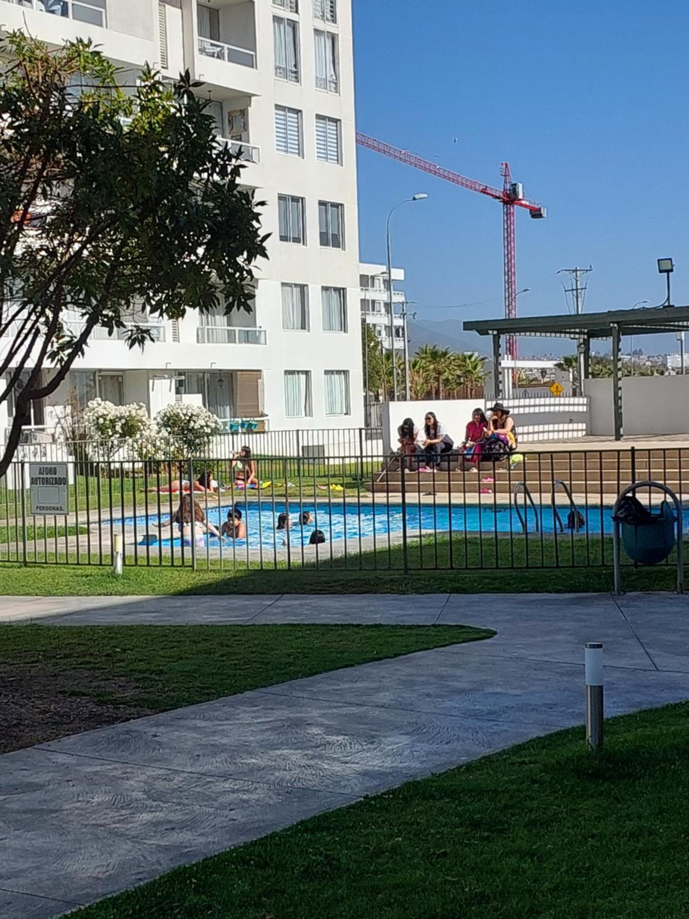 ARRIENDO DEPARTAMENTO DIARIO en LA SERENA CONDOMINIO AREAS VERDES, PISCINAS, ESTACIONAMIENTO, ETC