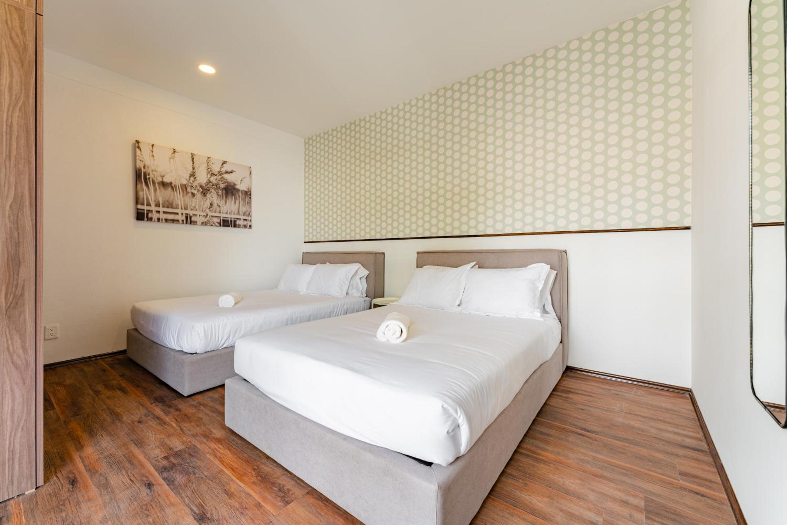 Doctores Apartments by VH view 4