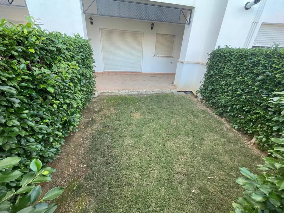 Apartamento en planta baja junto a la piscina