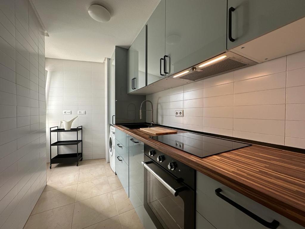 Apartamento en planta baja junto a la piscina